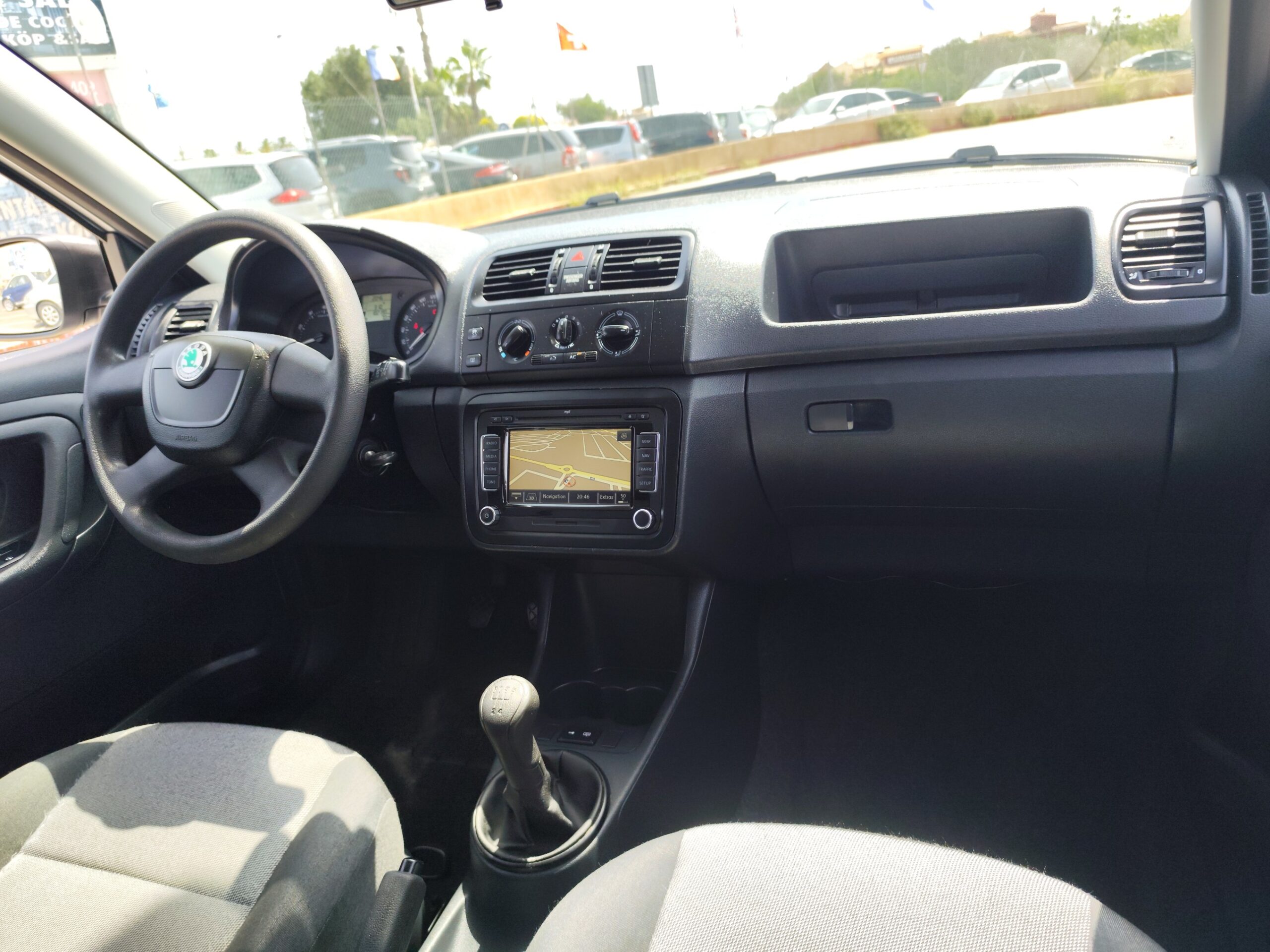 SKODA FABIA 1.2 GASOLINA 60 CV 102.000 KM 2010 MANUAL