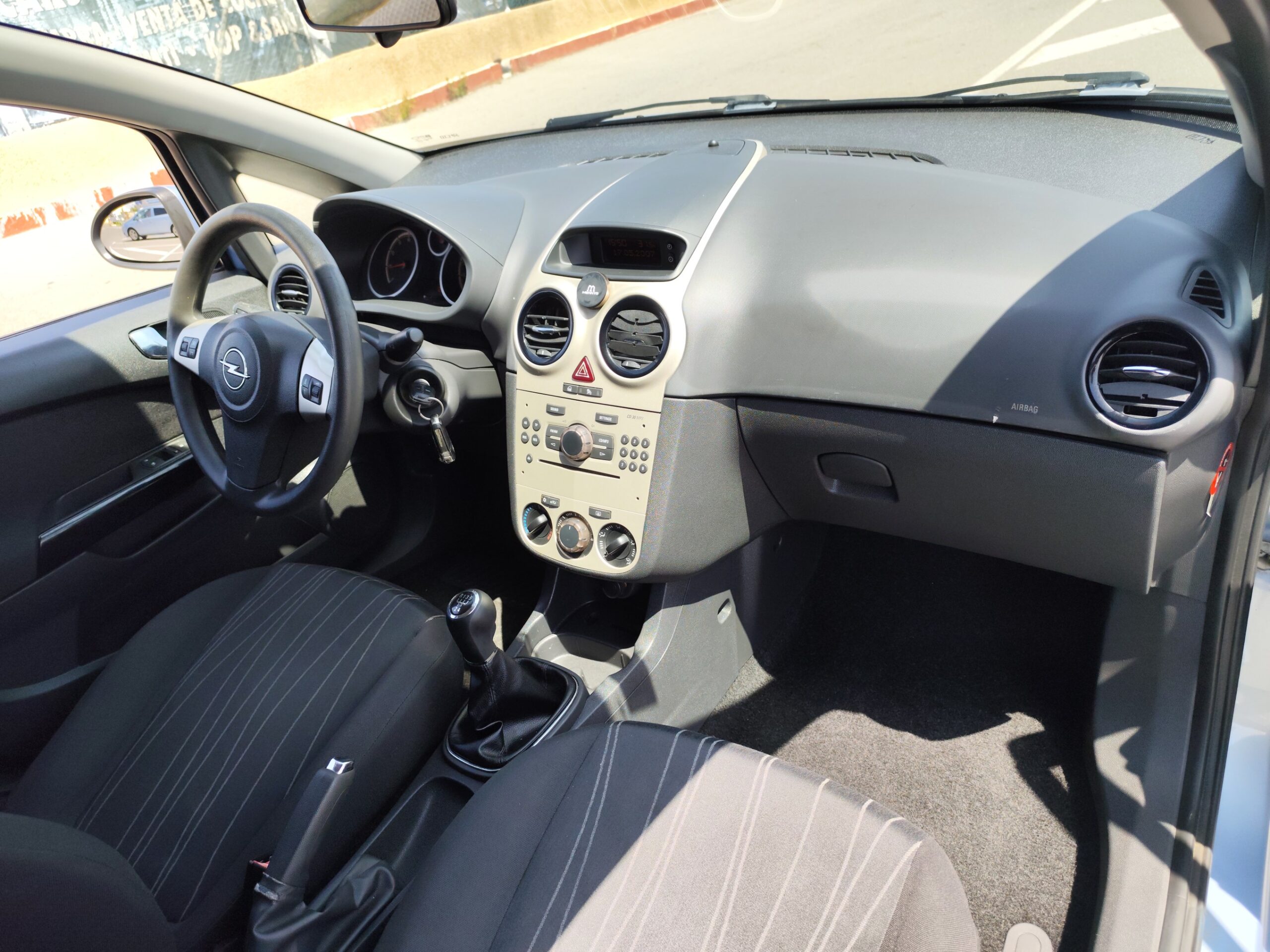 OPEL CORSA 1.2 GASOLINA 80 CV 2007 125.000 KM MANUAL