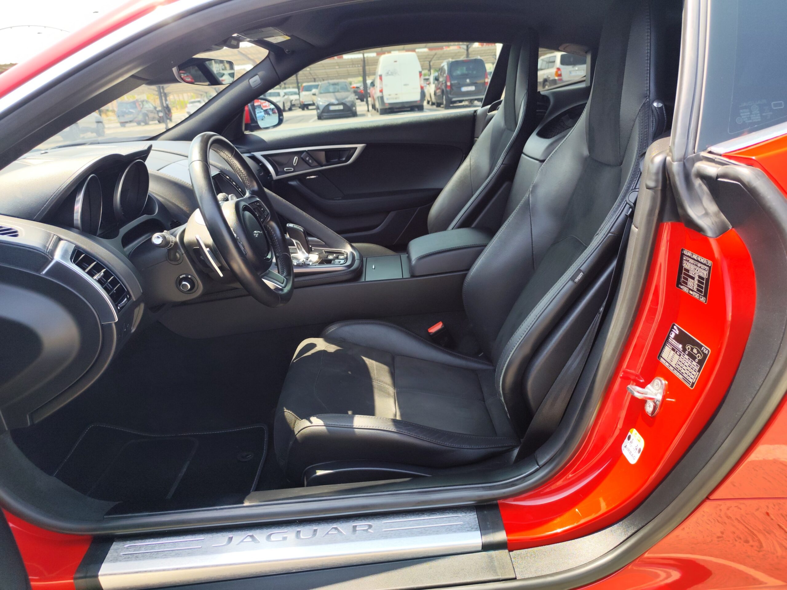 JAGUAR F-TYPE 2.0 GASOLINA 300 CV SOLO 71.000 KM 2018 AUTOMATICO