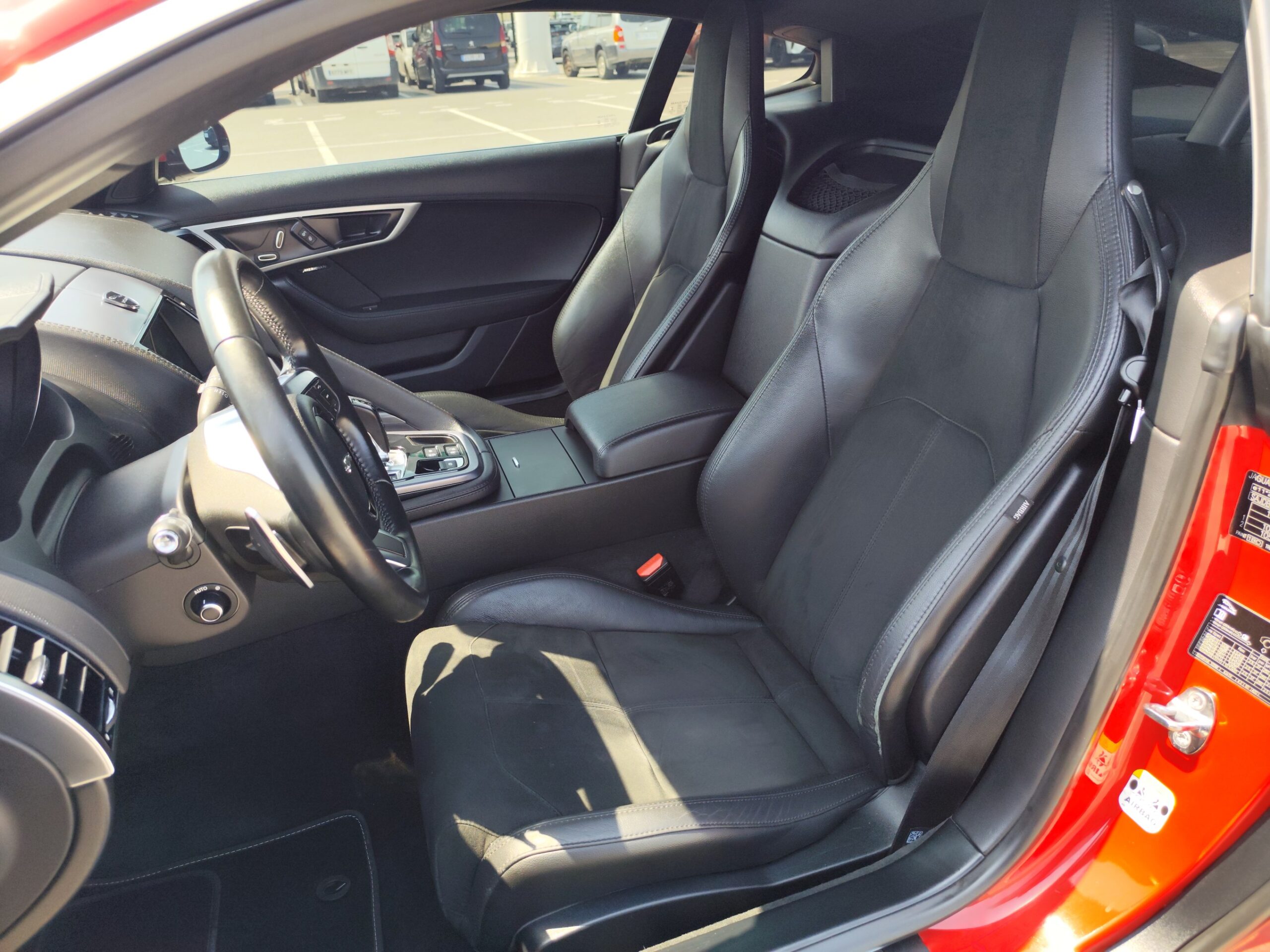 JAGUAR F-TYPE 2.0 GASOLINA 300 CV SOLO 71.000 KM 2018 AUTOMATICO