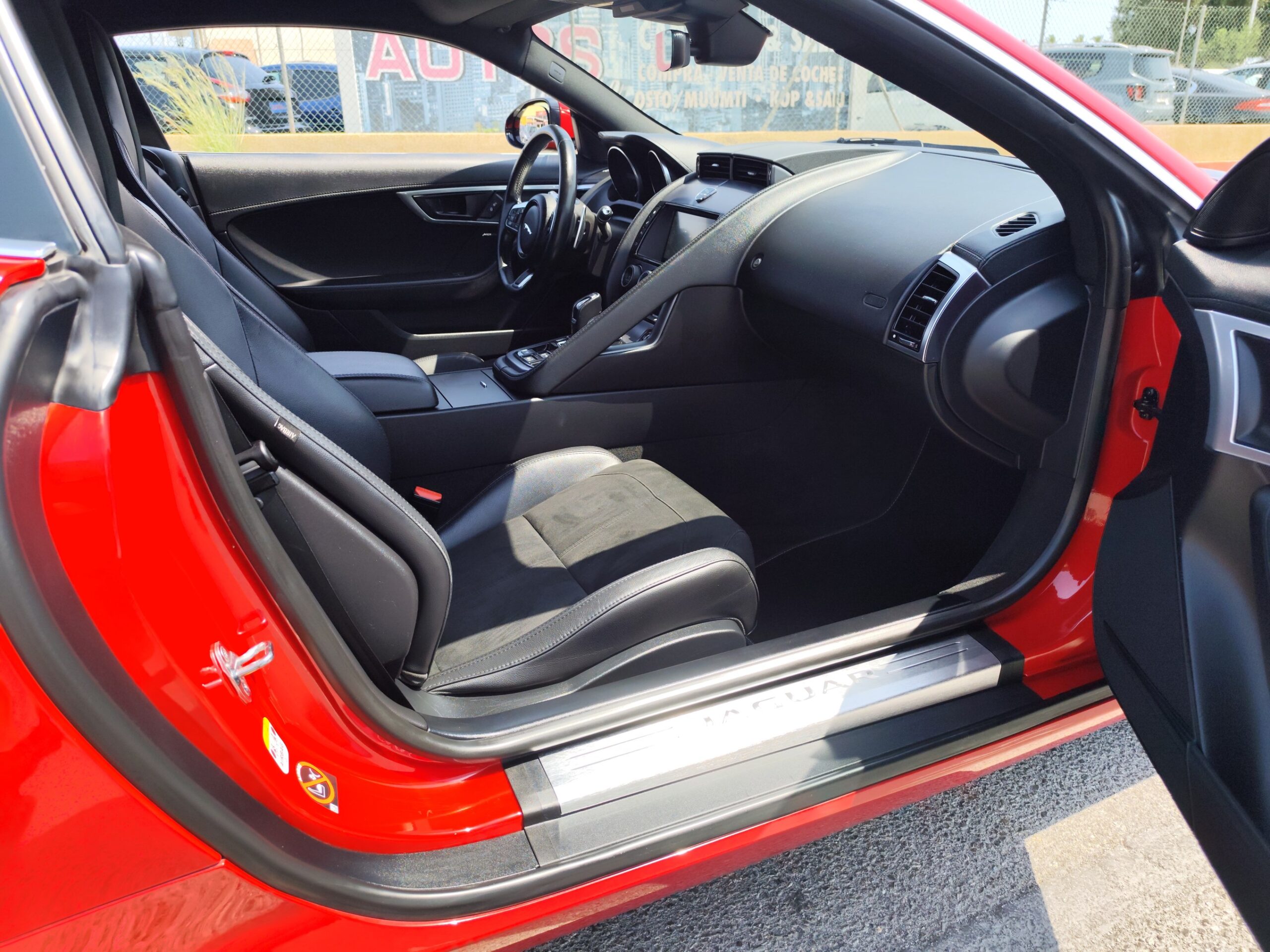 JAGUAR F-TYPE 2.0 GASOLINA 300 CV SOLO 71.000 KM 2018 AUTOMATICO