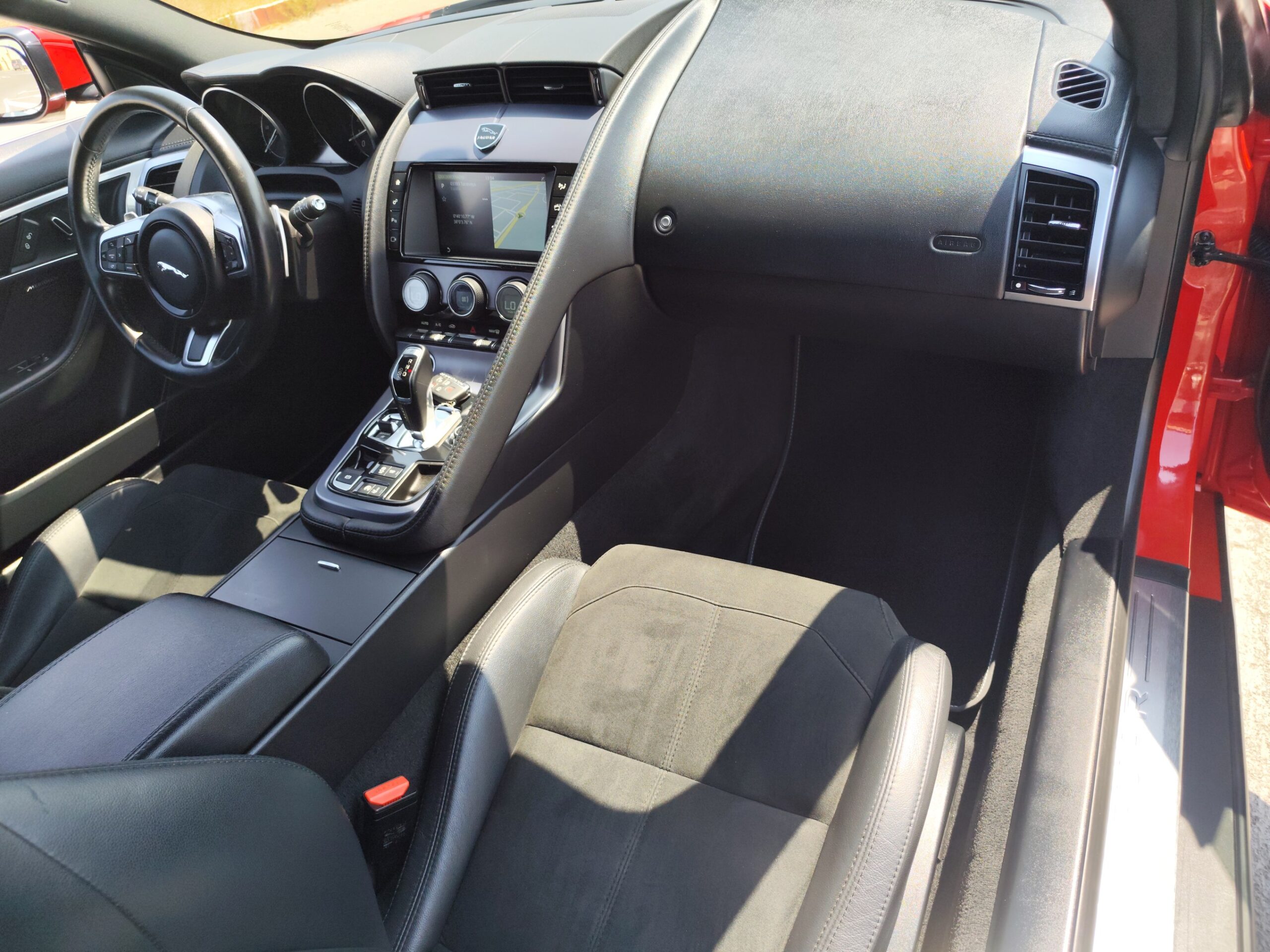 JAGUAR F-TYPE 2.0 GASOLINA 300 CV SOLO 71.000 KM 2018 AUTOMATICO