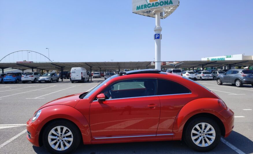 VOLKSWAGEN BEETLE 1.6 DIESEL 105 CV 2012 237.000 KM MANUAL