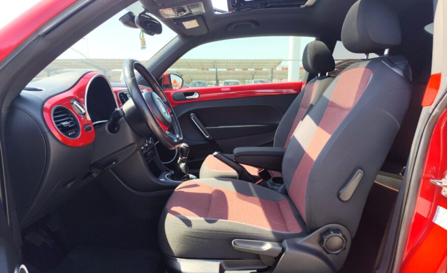 VOLKSWAGEN BEETLE 1.6 DIESEL 105 CV 2012 237.000 KM MANUAL