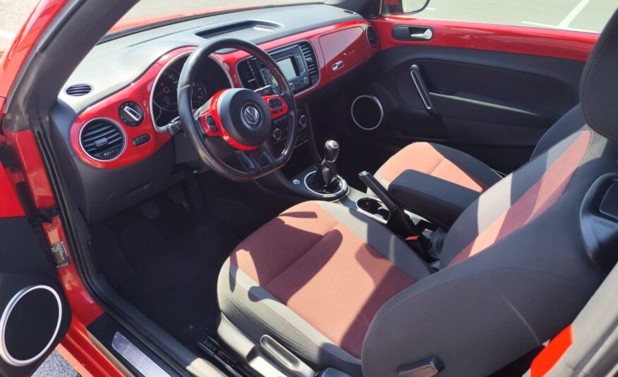 VOLKSWAGEN BEETLE 1.6 DIESEL 105 CV 2012 237.000 KM MANUAL