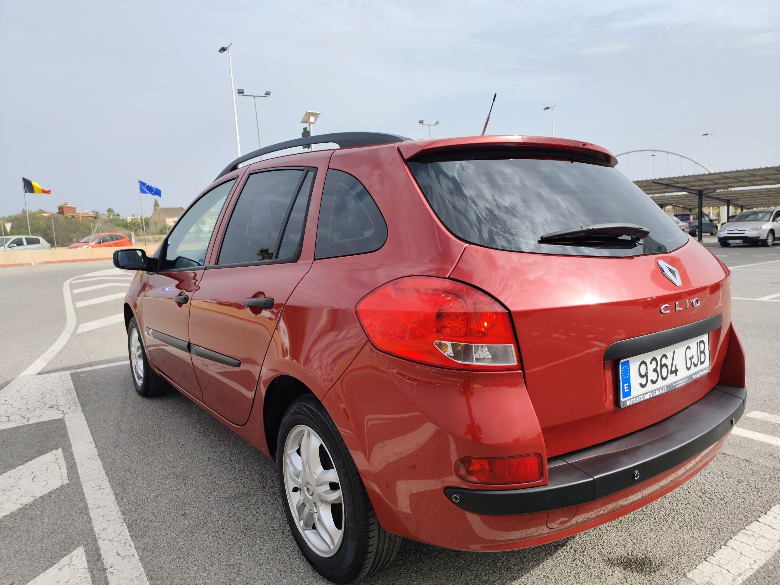 RENAULT CLIO 1.2 GASOLINA 75 CV 170.000 KM 2008 MANUAL