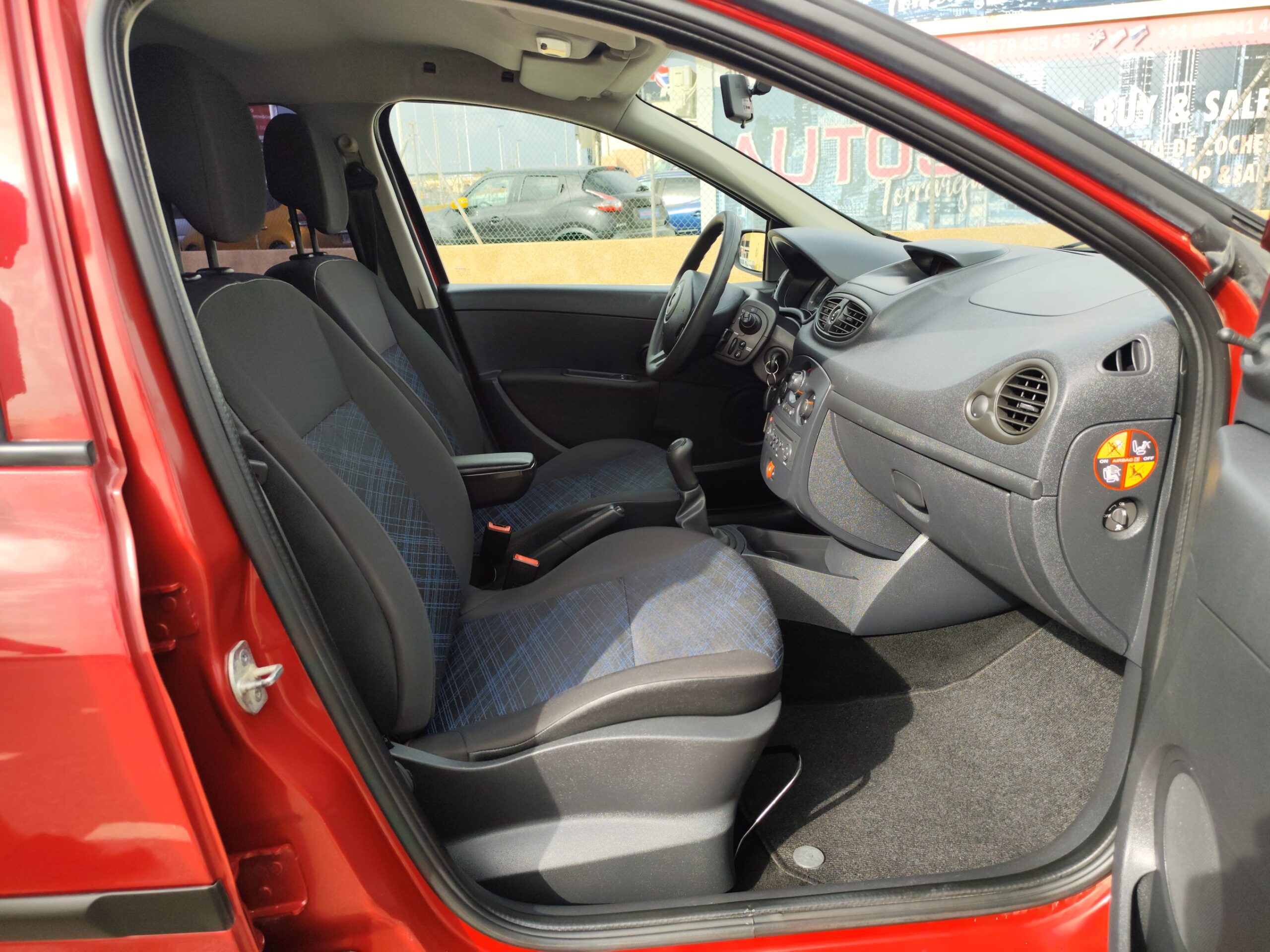 RENAULT CLIO 1.2 GASOLINA 75 CV 170.000 KM 2008 MANUAL