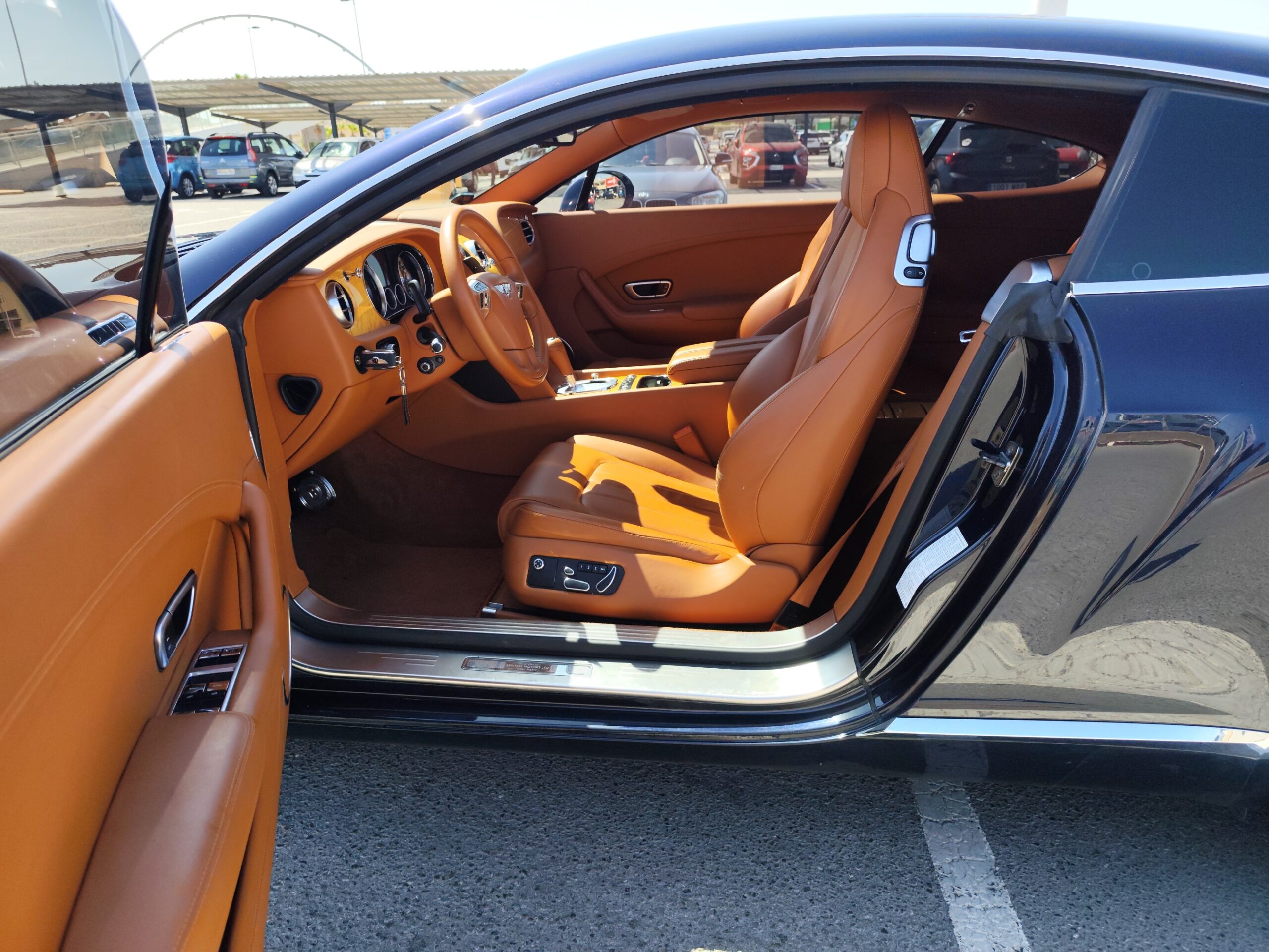 BENTLEY CONTINENTAL GT W12  6.0 GASOLINA 575 CV 2011 134.000 KM AUTOMATICO