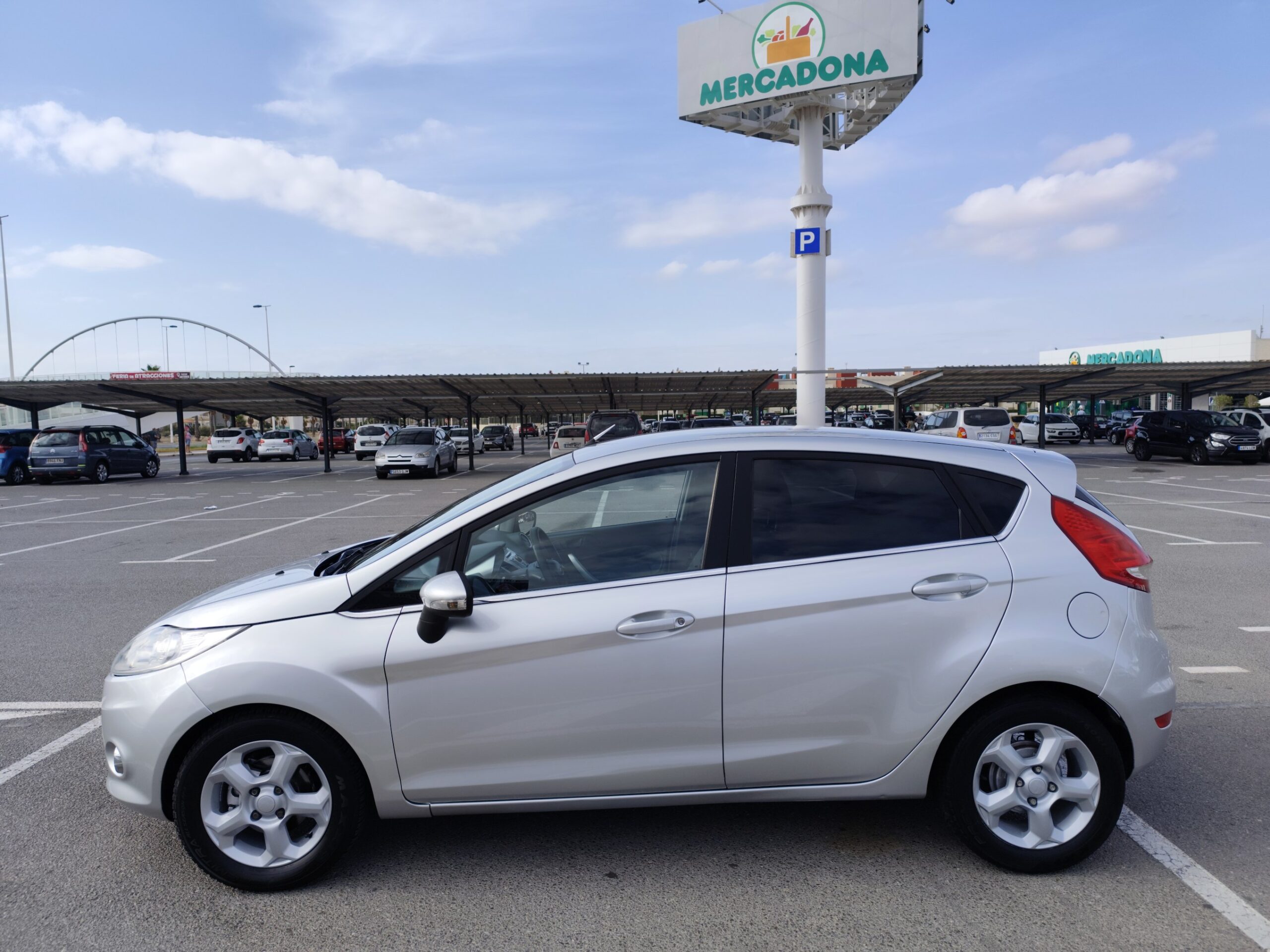 FORD FIESTA 1.4 GASOLINA 97 CV 167.000 KM 2010 AUTOMATICO