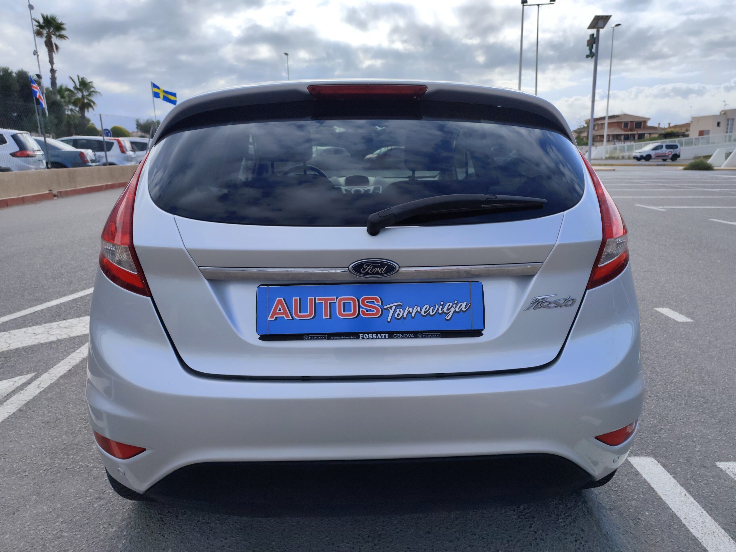 FORD FIESTA 1.4 GASOLINA 97 CV 167.000 KM 2010 AUTOMATICO