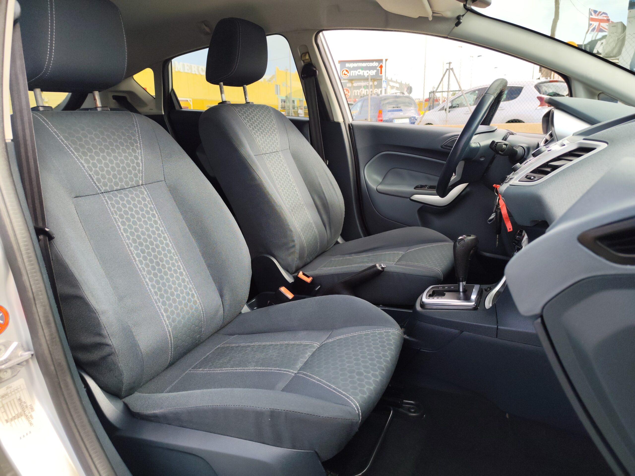 FORD FIESTA 1.4 GASOLINA 97 CV 167.000 KM 2010 AUTOMATICO