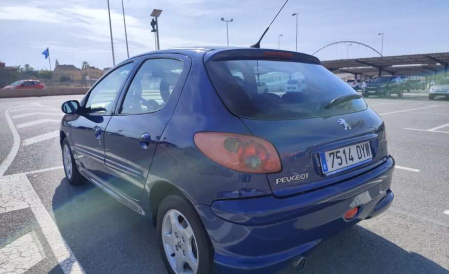 PEUEGTO 206 1.4 HDI DIESEL 68 CV 234.000 KM 2006 MANUAL