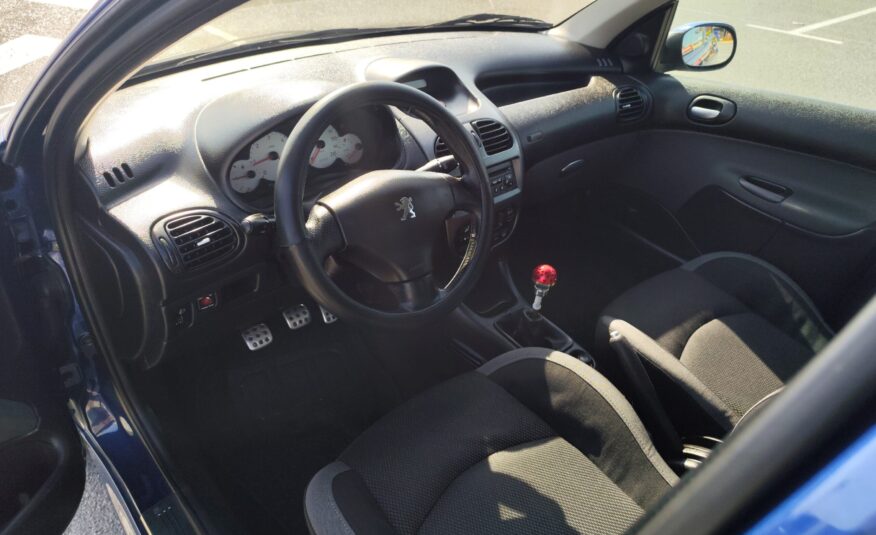 PEUEGTO 206 1.4 HDI DIESEL 68 CV 234.000 KM 2006 MANUAL