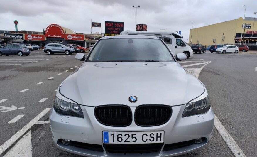 BMW 525i 2.5 GASOLINA 192 CV 2004 205.000 KM AUTOMATICO