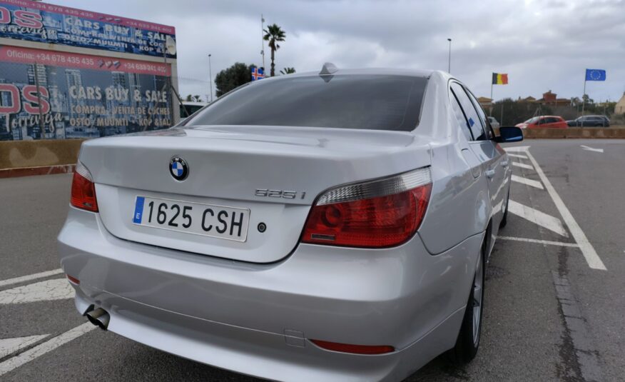 BMW 525i 2.5 GASOLINA 192 CV 2004 205.000 KM AUTOMATICO
