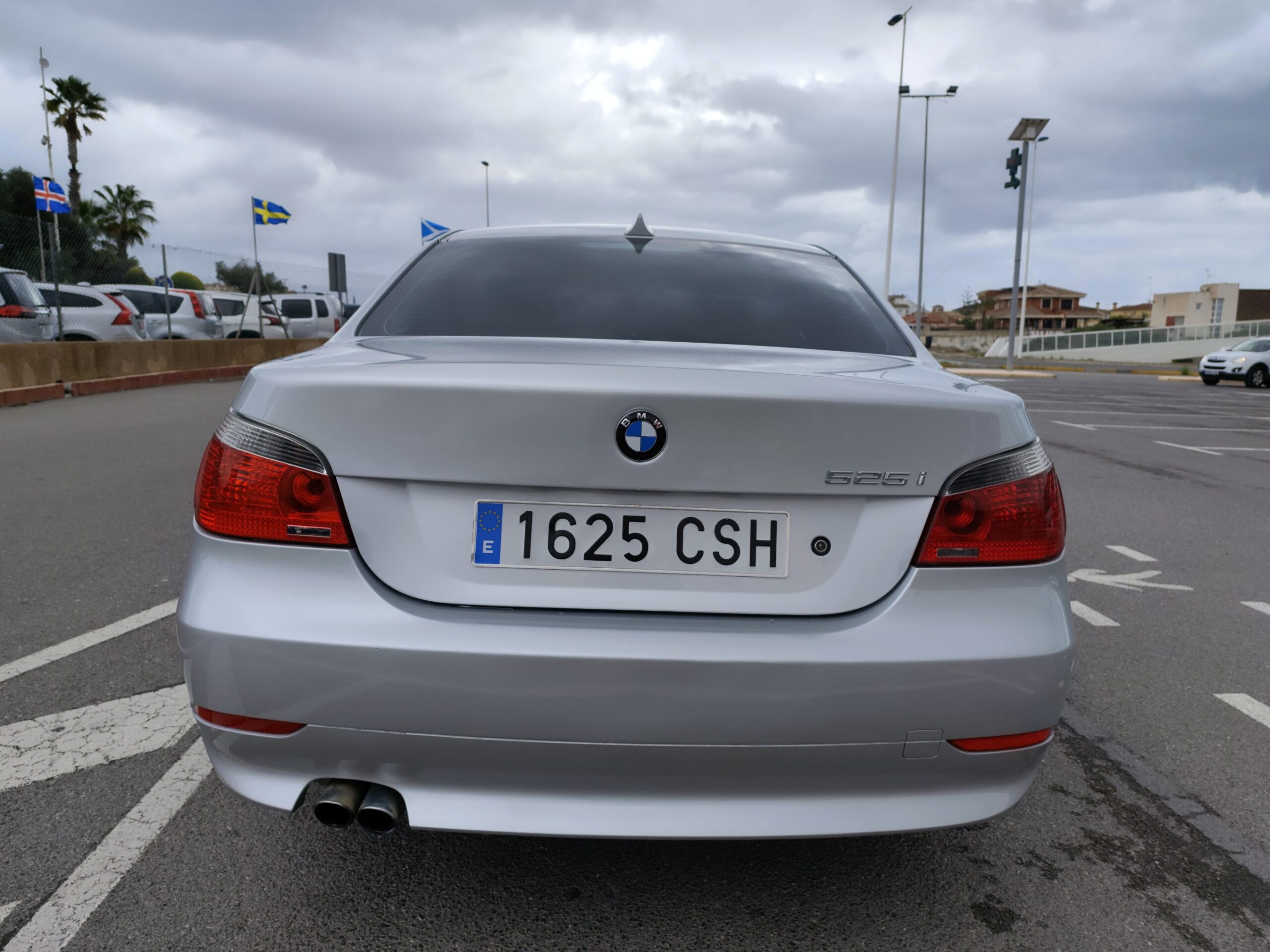 BMW 525i 2.5 GASOLINA 192 CV 2004 205.000 KM AUTOMATICO