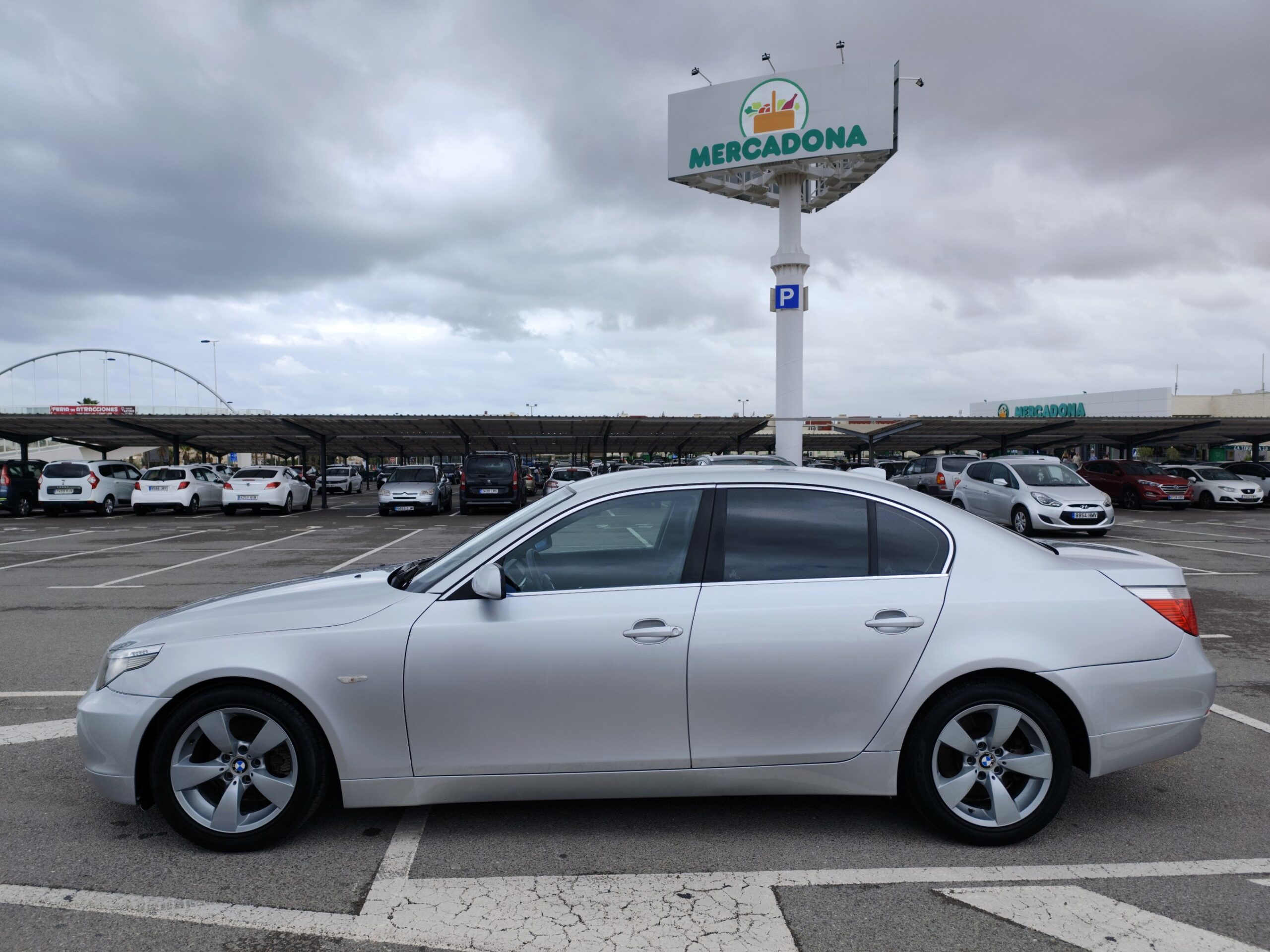 BMW 525i 2.5 GASOLINA 192 CV 2004 205.000 KM AUTOMATICO