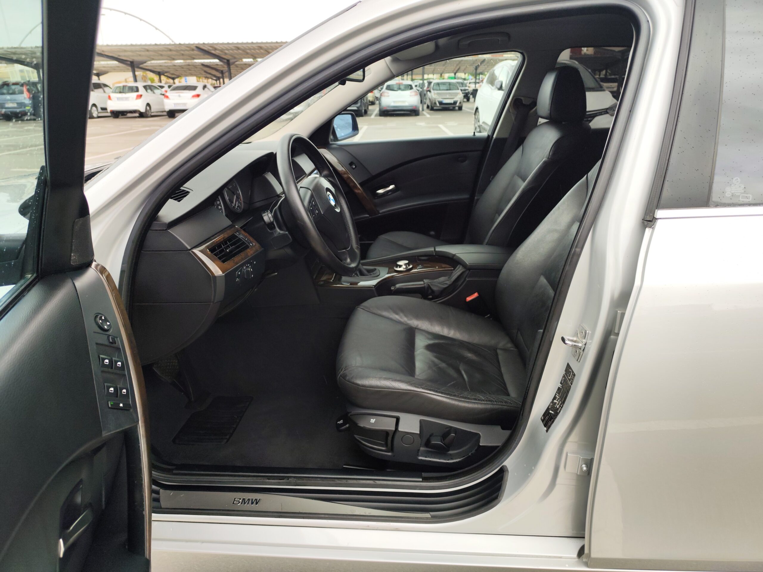 BMW 525i 2.5 GASOLINA 192 CV 2004 205.000 KM AUTOMATICO