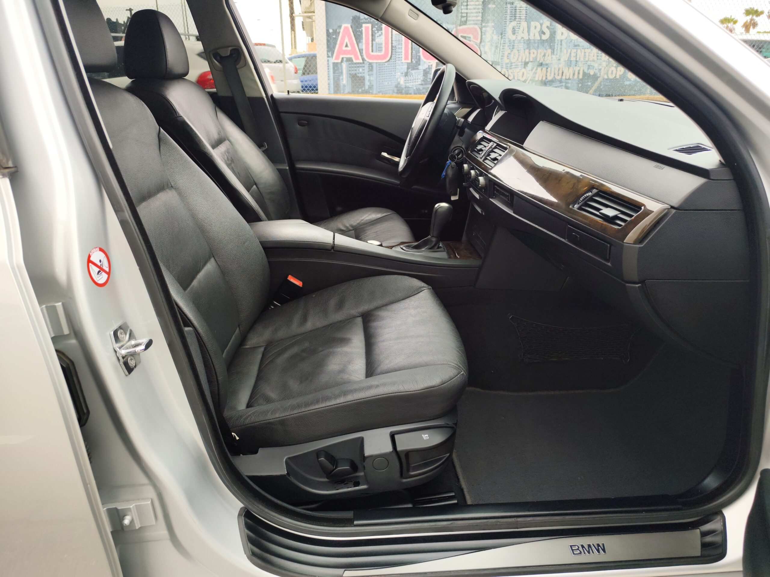 BMW 525i 2.5 GASOLINA 192 CV 2004 205.000 KM AUTOMATICO