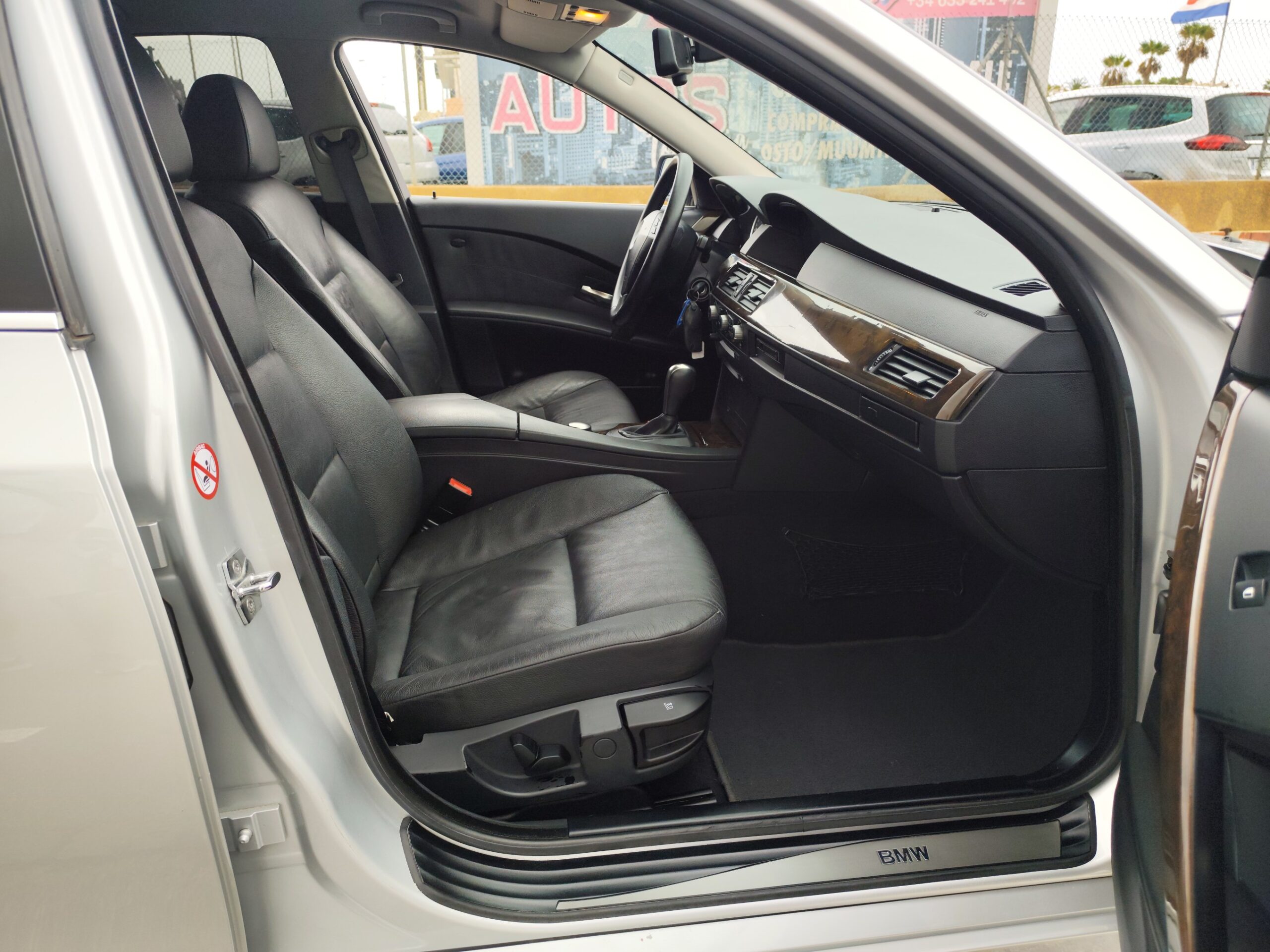 BMW 525i 2.5 GASOLINA 192 CV 2004 205.000 KM AUTOMATICO