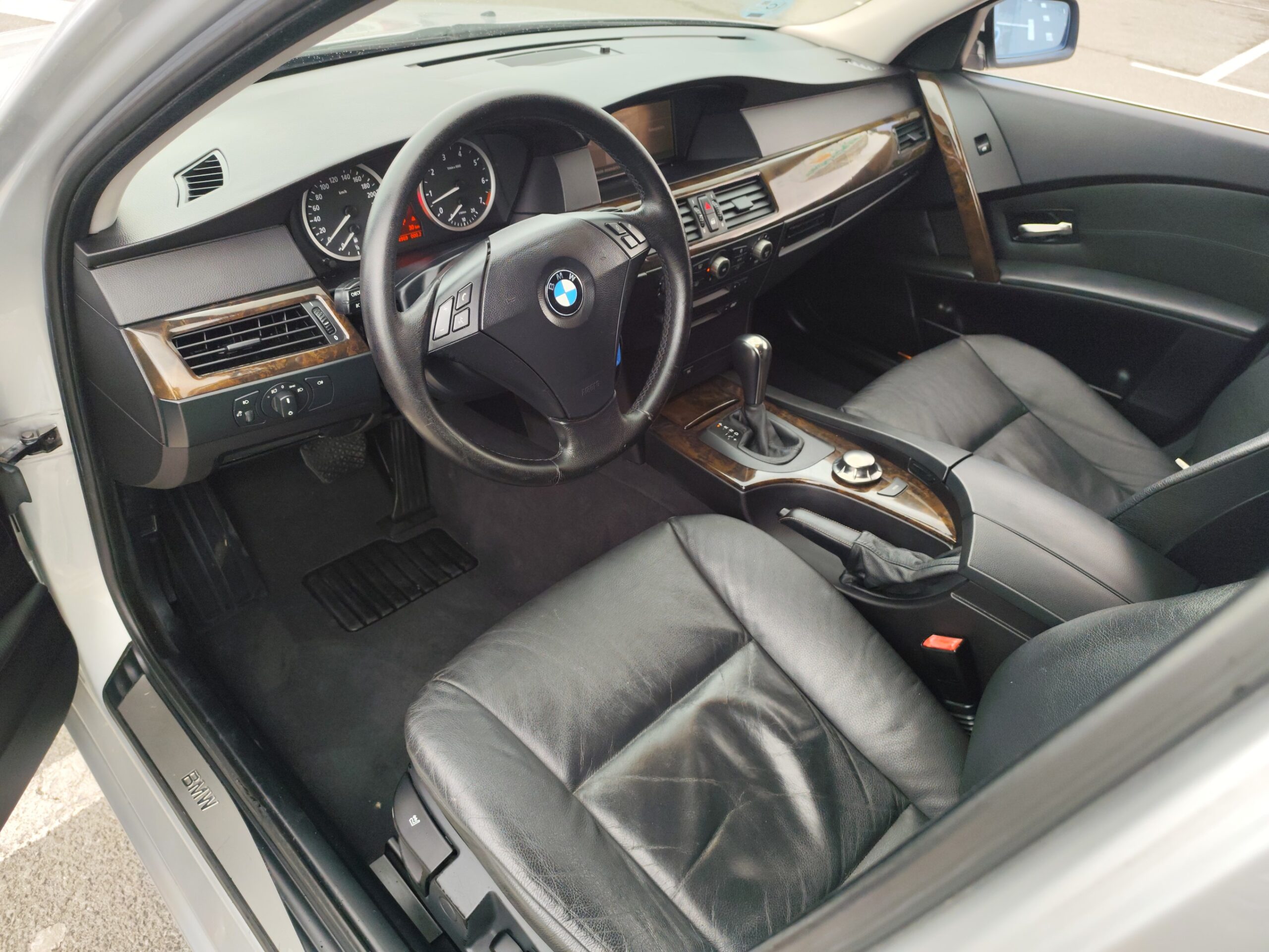 BMW 525i 2.5 GASOLINA 192 CV 2004 205.000 KM AUTOMATICO