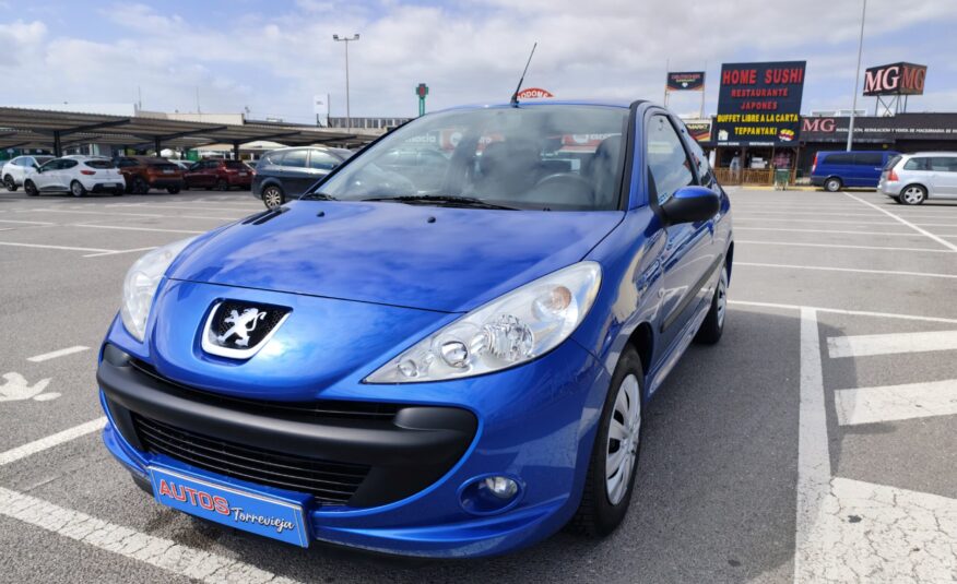 PEUGEOT 206+ 1.4 GASOLINA 75 CV 132.000 KM 2012 MANUAL