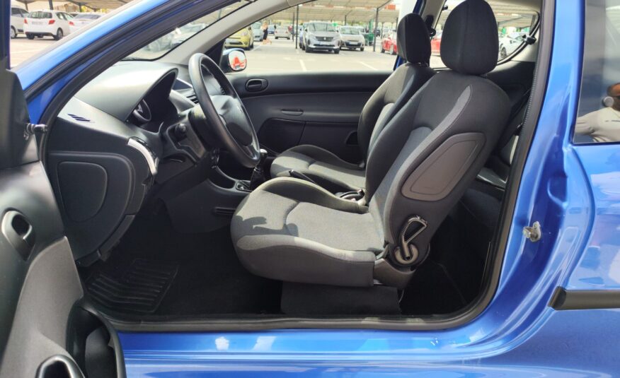 PEUGEOT 206+ 1.4 GASOLINA 75 CV 132.000 KM 2012 MANUAL