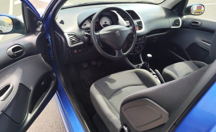 PEUGEOT 206+ 1.4 GASOLINA 75 CV 132.000 KM 2012 MANUAL