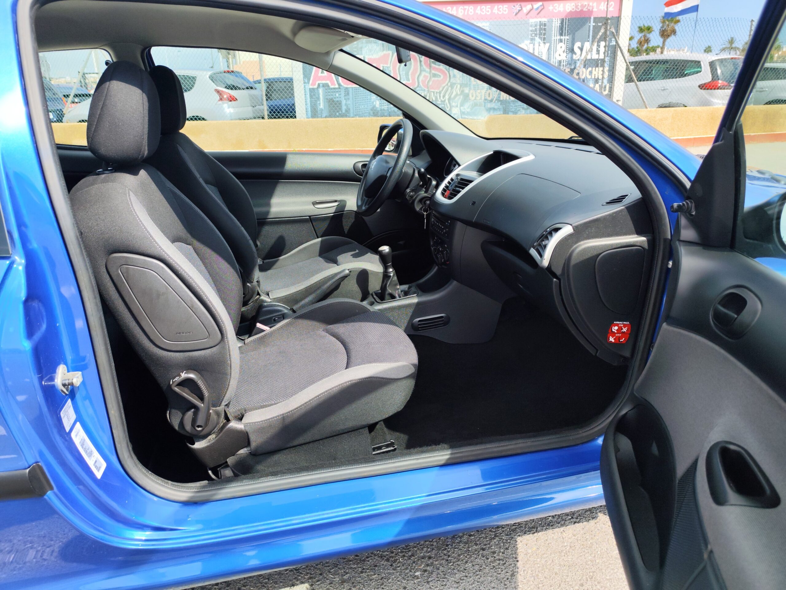 PEUGEOT 206+ 1.4 GASOLINA 75 CV 132.000 KM 2012 MANUAL