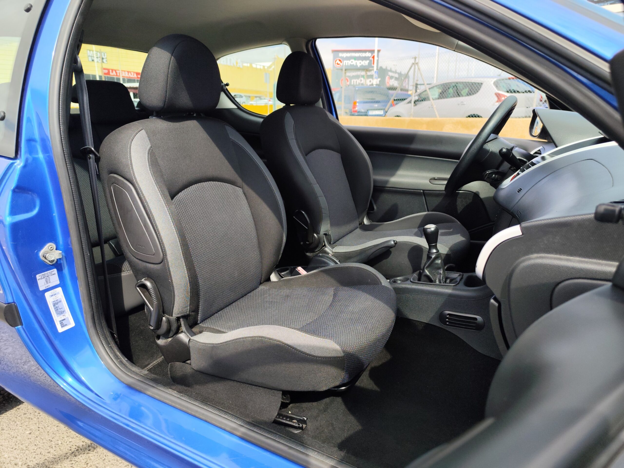 PEUGEOT 206+ 1.4 GASOLINA 75 CV 132.000 KM 2012 MANUAL