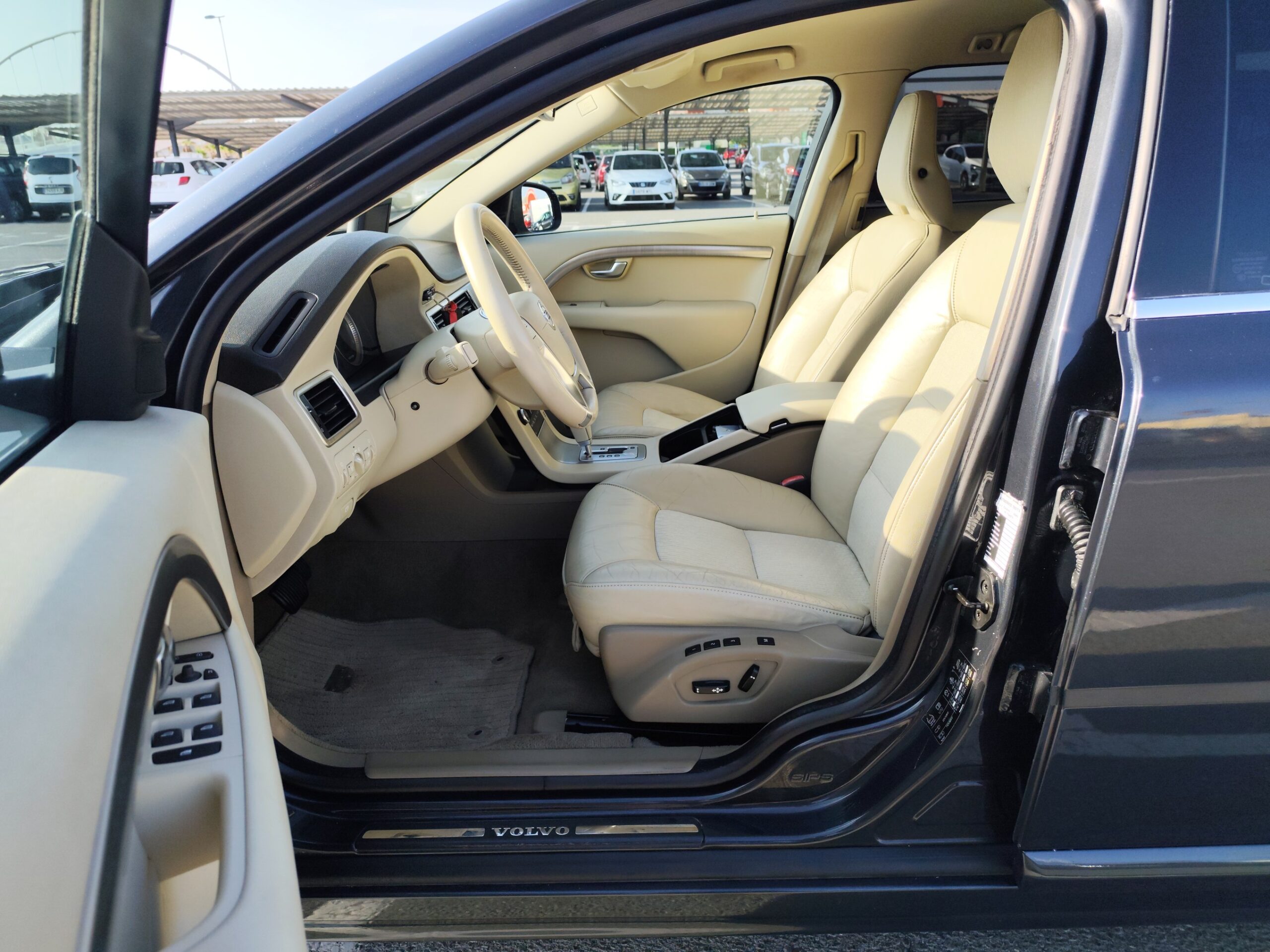 VOLVO V70 2.4 DIESEL 205 CV 219.000 KM 2010 AUTOMATICO