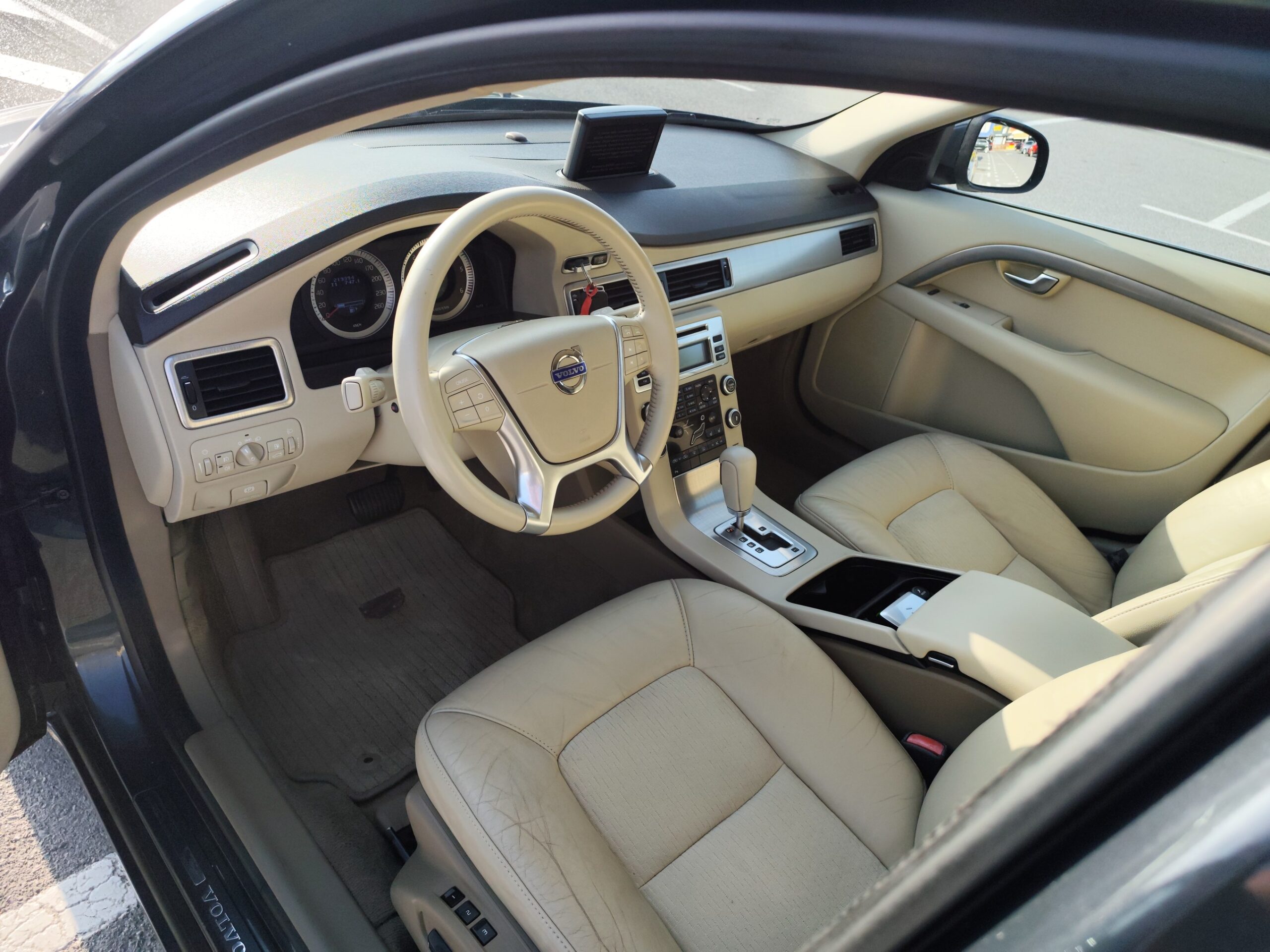 VOLVO V70 2.4 DIESEL 205 CV 219.000 KM 2010 AUTOMATICO