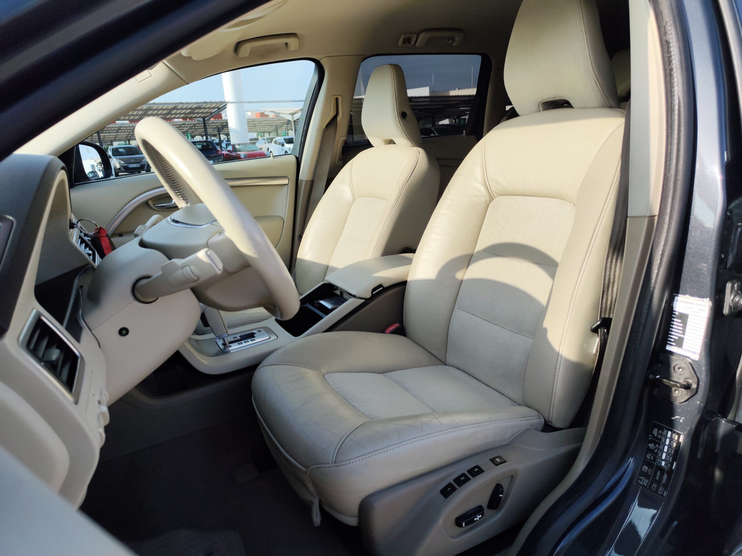 VOLVO V70 2.4 DIESEL 205 CV 219.000 KM 2010 AUTOMATICO