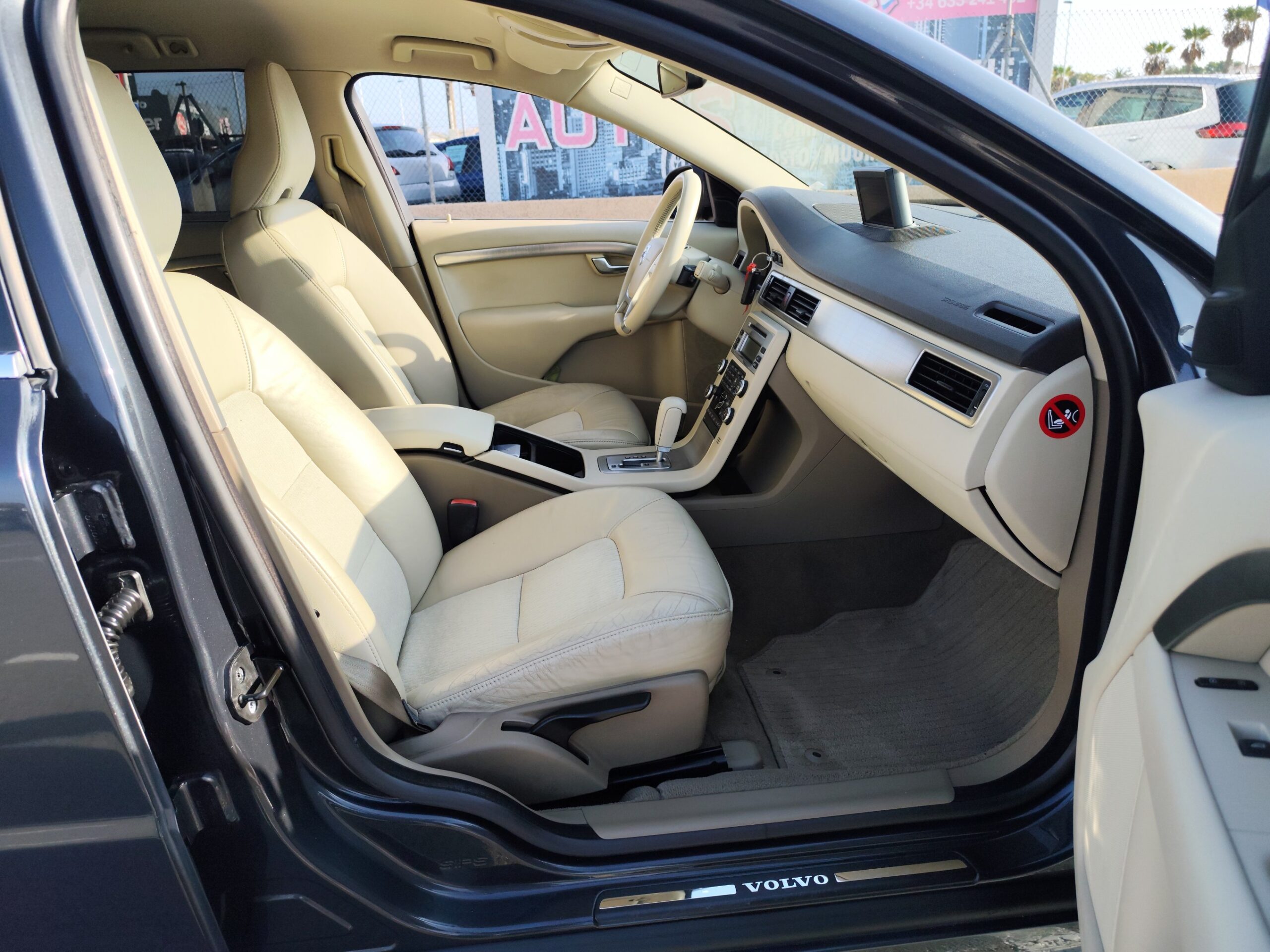 VOLVO V70 2.4 DIESEL 205 CV 219.000 KM 2010 AUTOMATICO