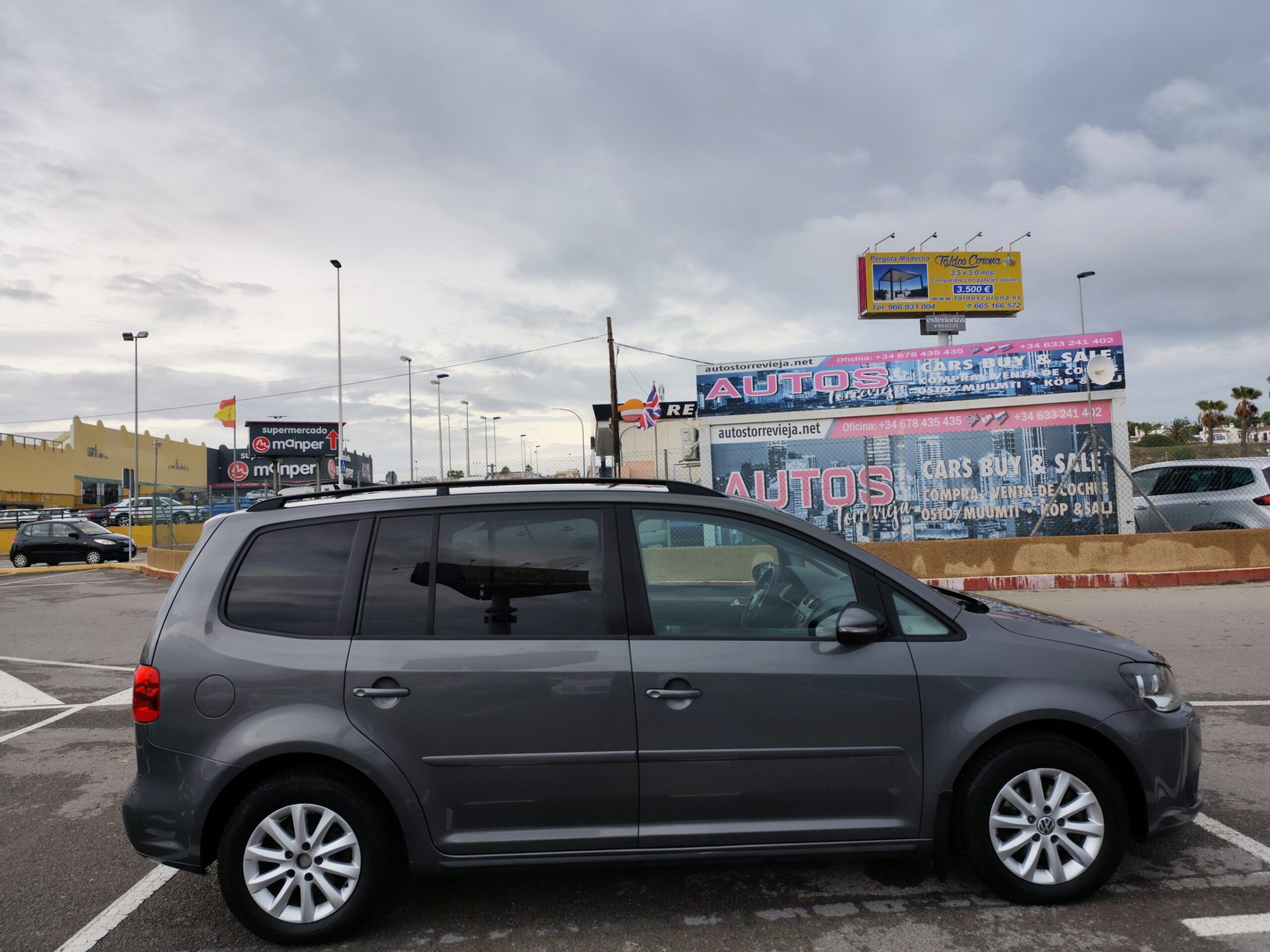 VOLKSWAGEN TOURAN 1.6 DIESEL 105 CV 2011 185.000 KM 7 PLAZAS AUTOMATICO