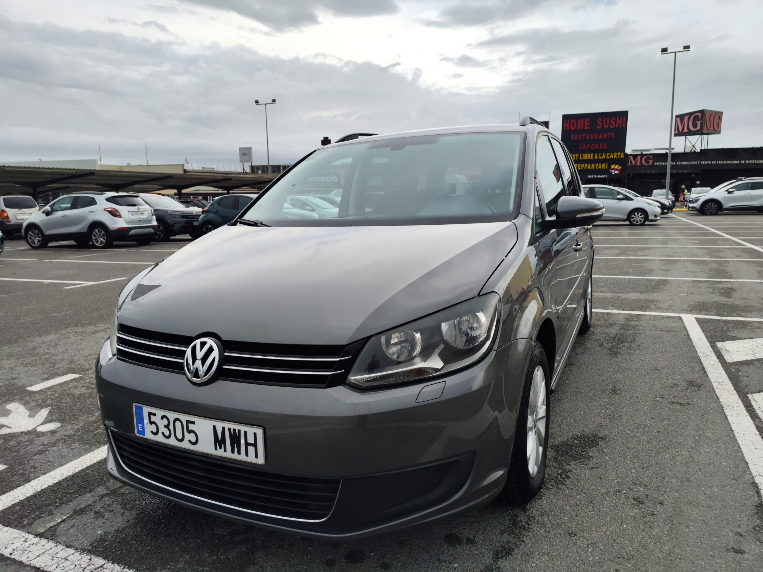 VOLKSWAGEN TOURAN 1.6 DIESEL 105 CV 2011 185.000 KM 7 PLAZAS AUTOMATICO