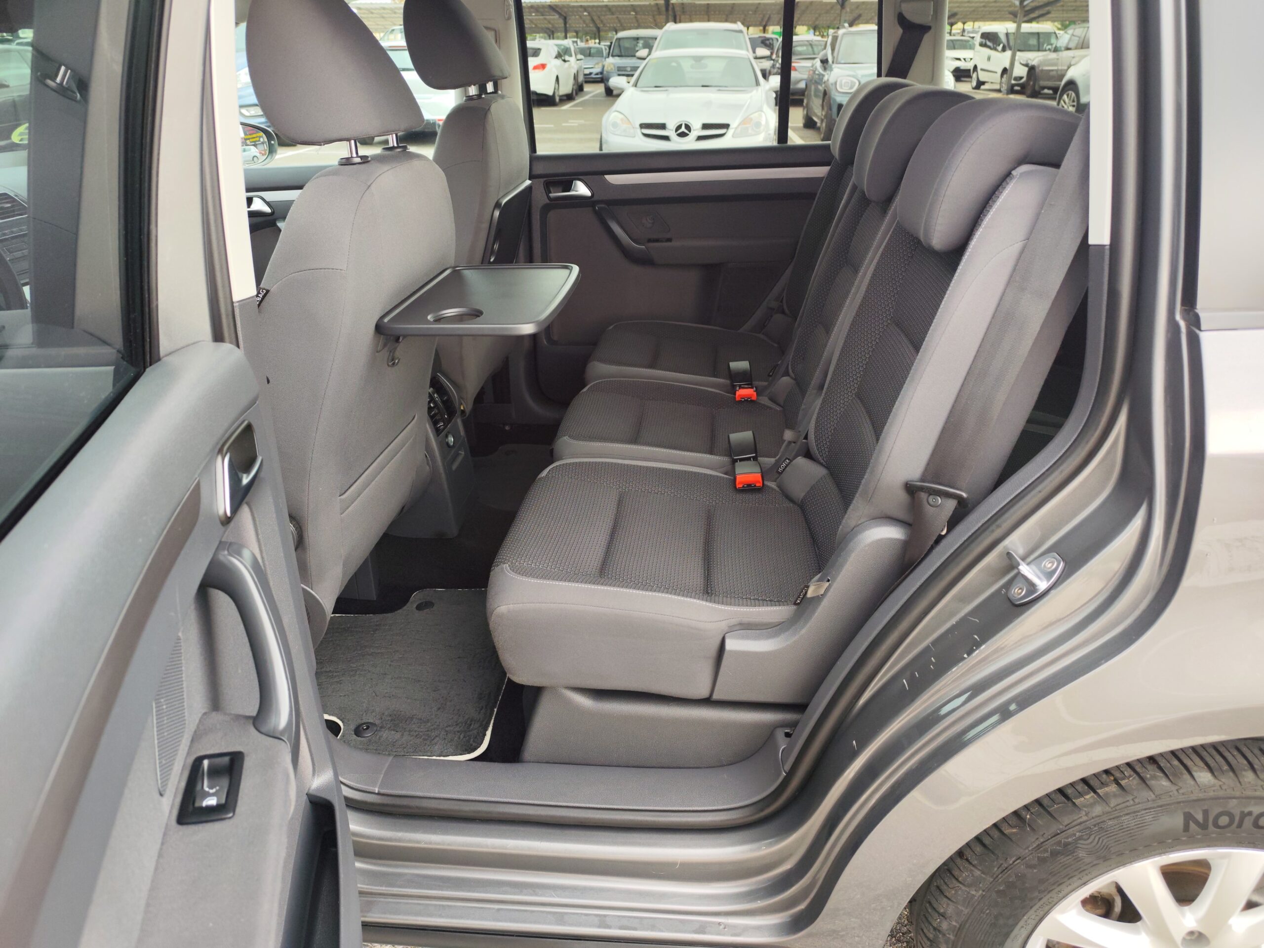 VOLKSWAGEN TOURAN 1.6 DIESEL 105 CV 2011 185.000 KM 7 PLAZAS AUTOMATICO