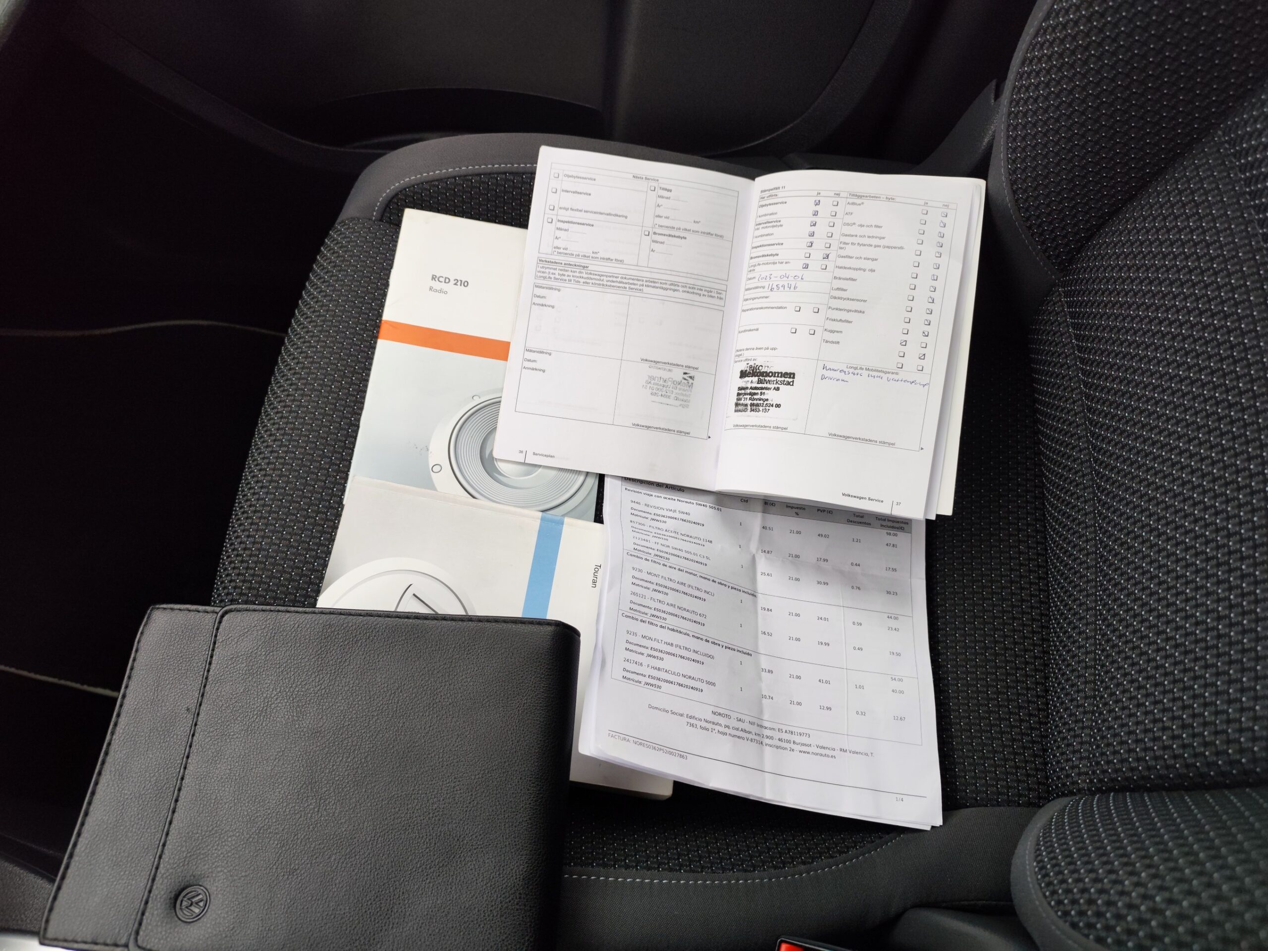 VOLKSWAGEN TOURAN 1.6 DIESEL 105 CV 2011 185.000 KM 7 PLAZAS AUTOMATICO