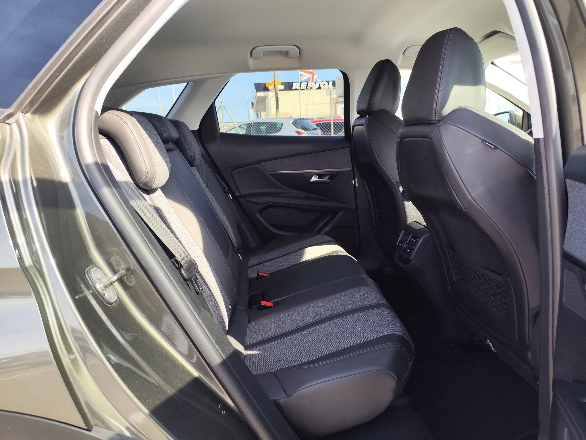 PEUGEOT 3008 1.2 GASOLINA 130 CV 2017 127.000 KM AUTOMATICO