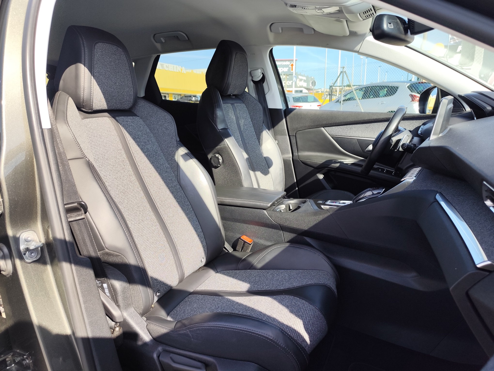 PEUGEOT 3008 1.2 GASOLINA 130 CV 2017 127.000 KM AUTOMATICO