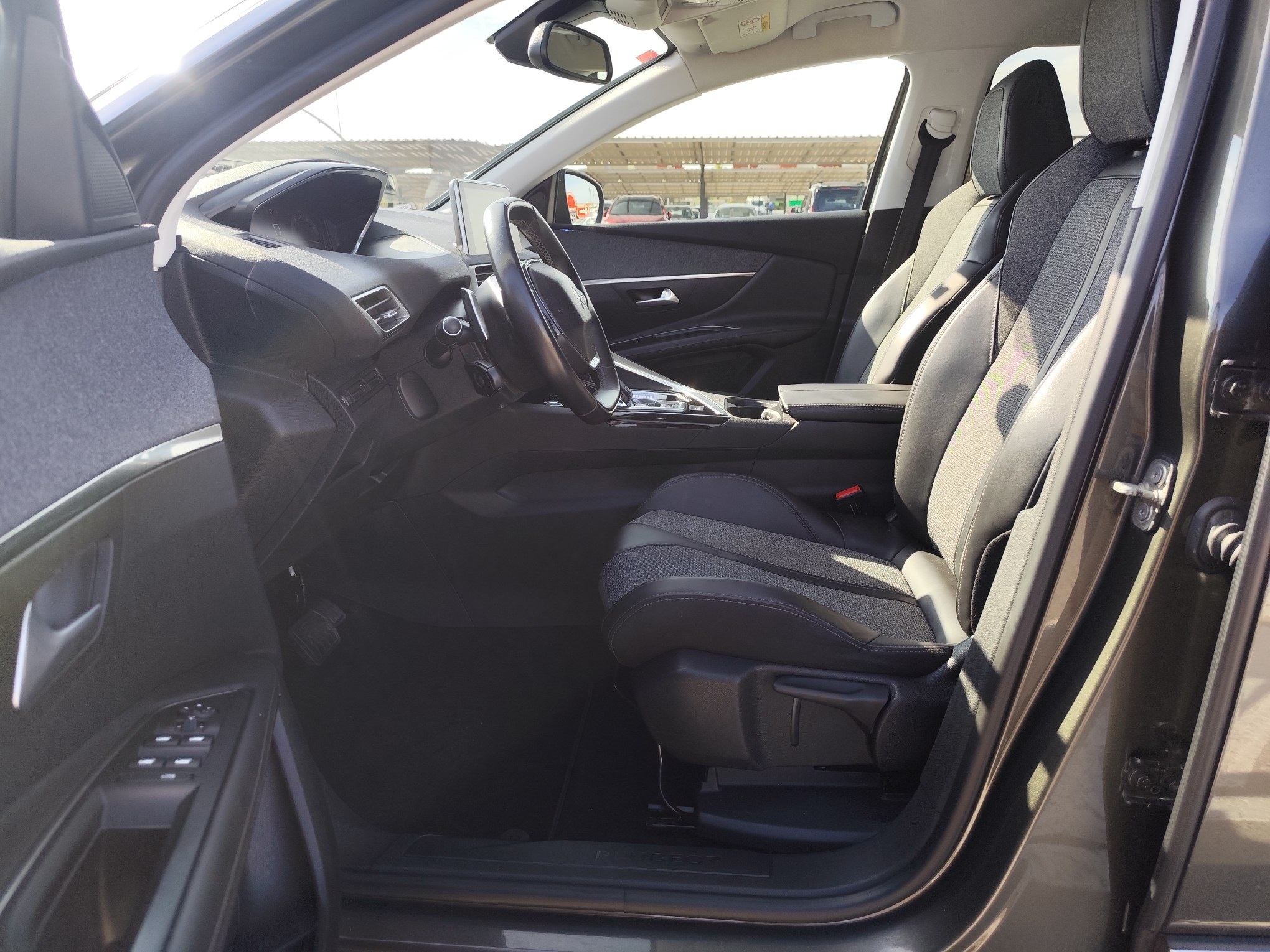 PEUGEOT 3008 1.2 GASOLINA 130 CV 2017 127.000 KM AUTOMATICO