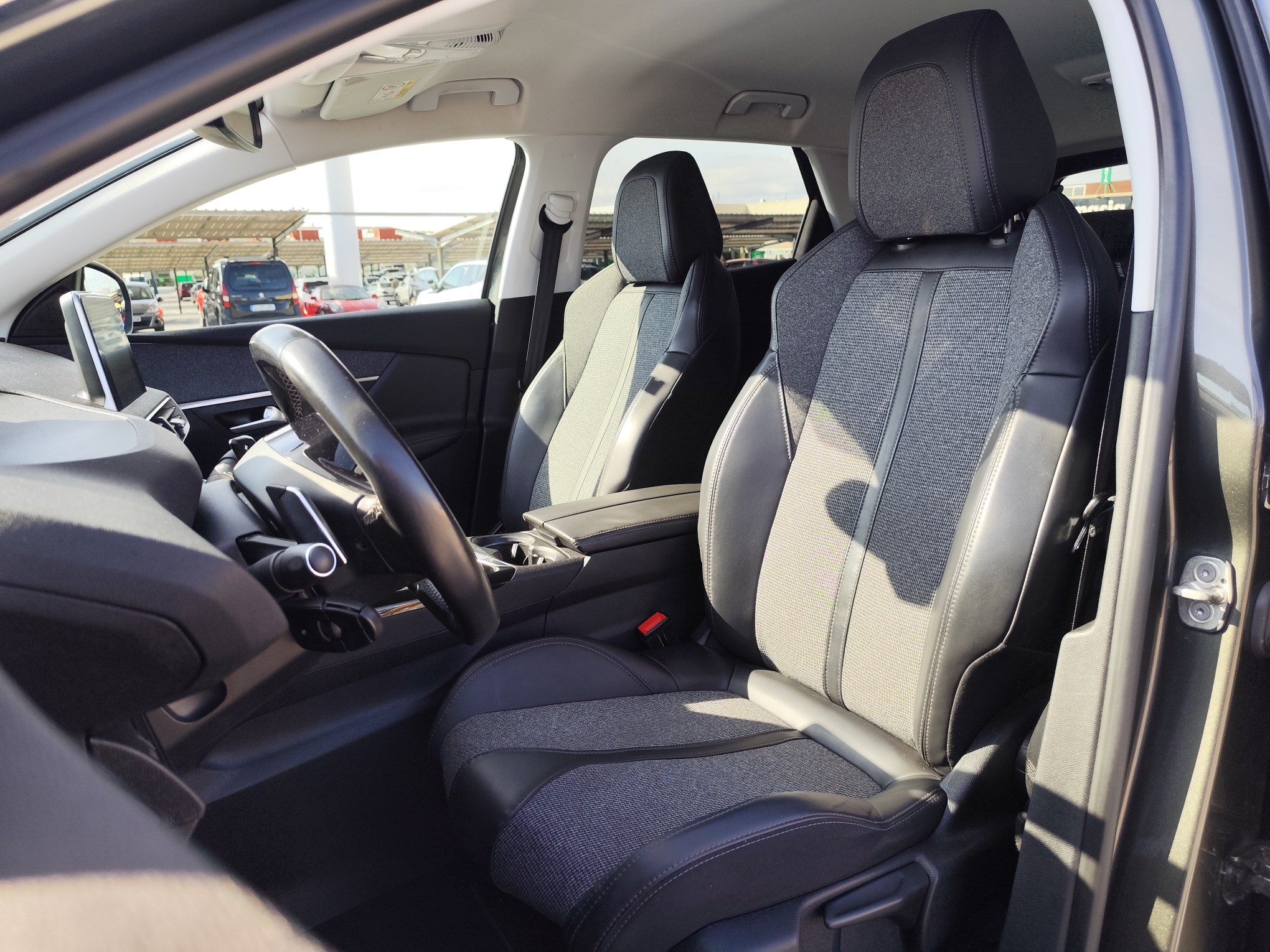 PEUGEOT 3008 1.2 GASOLINA 130 CV 2017 127.000 KM AUTOMATICO