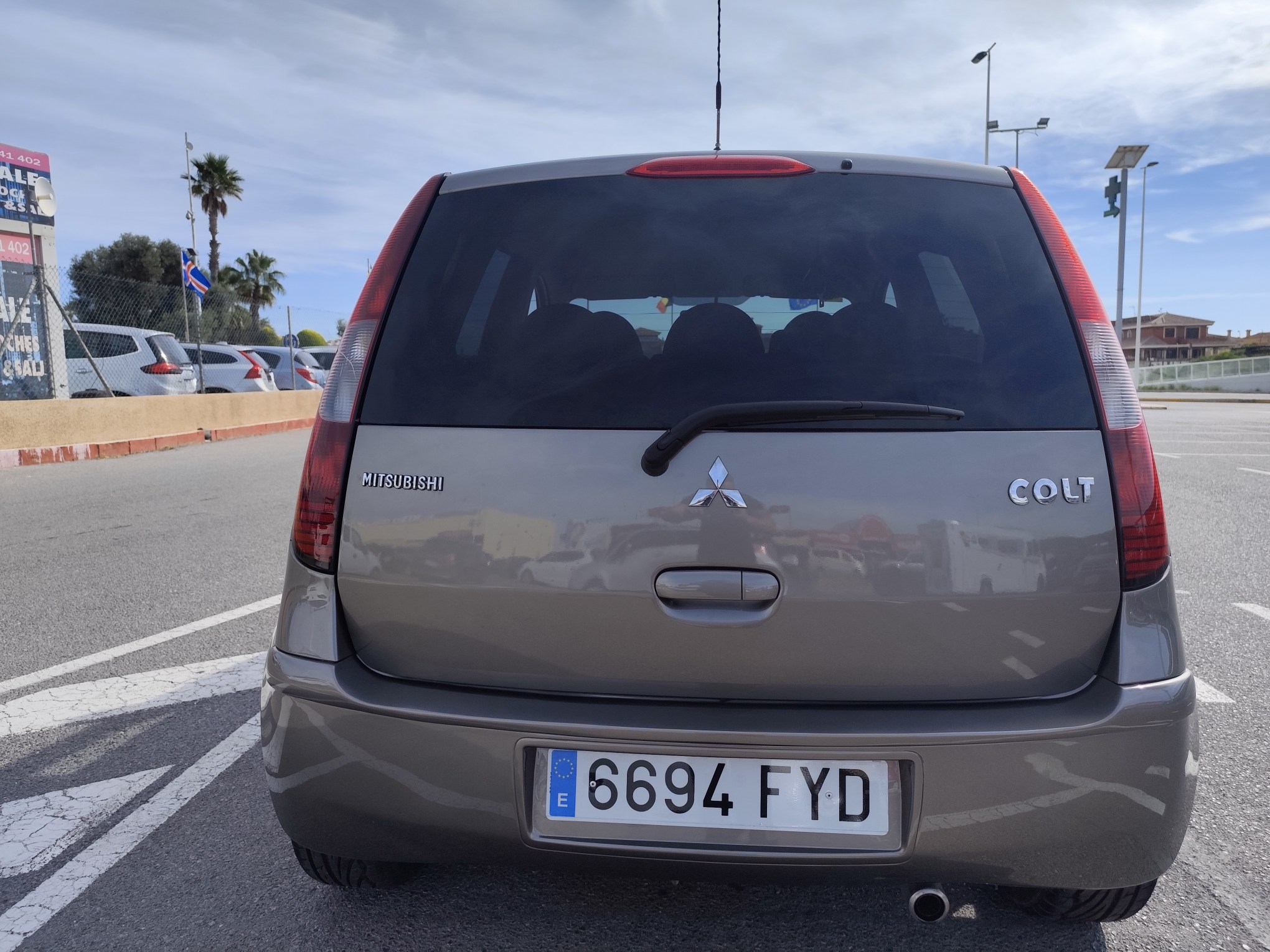 MITSUBISHI COLT 1.3 GASOLINA 95 CV 2007 151.000 KM MANUAL