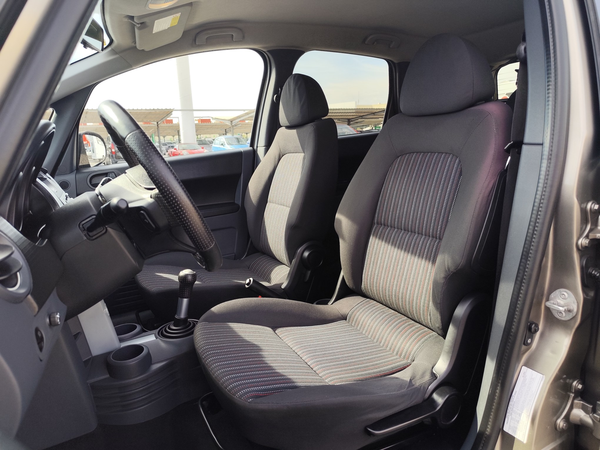 MITSUBISHI COLT 1.3 GASOLINA 95 CV 2007 151.000 KM MANUAL