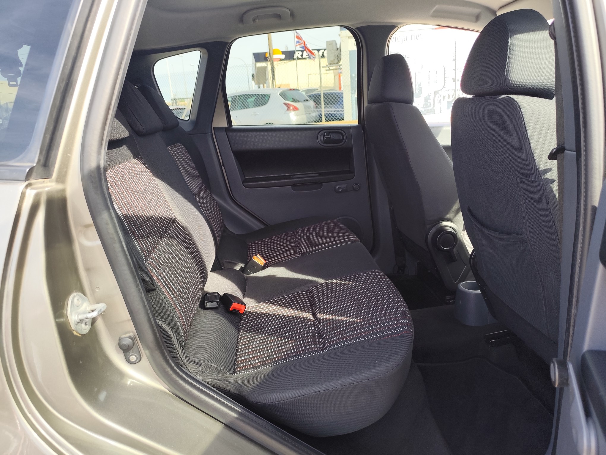 MITSUBISHI COLT 1.3 GASOLINA 95 CV 2007 151.000 KM MANUAL