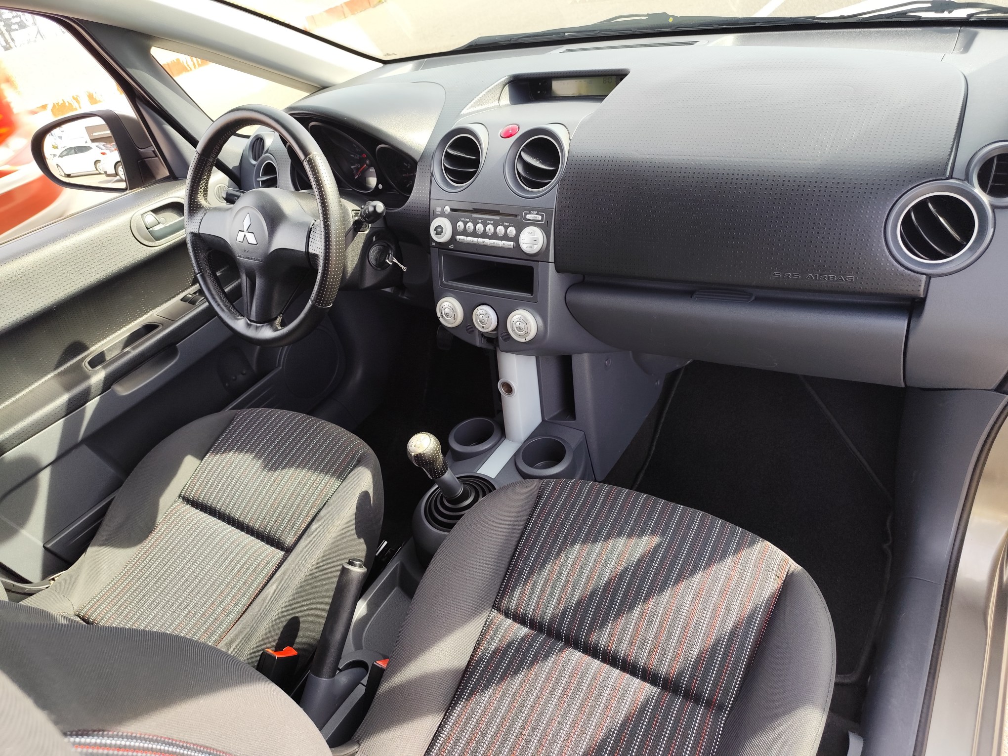 MITSUBISHI COLT 1.3 GASOLINA 95 CV 2007 151.000 KM MANUAL