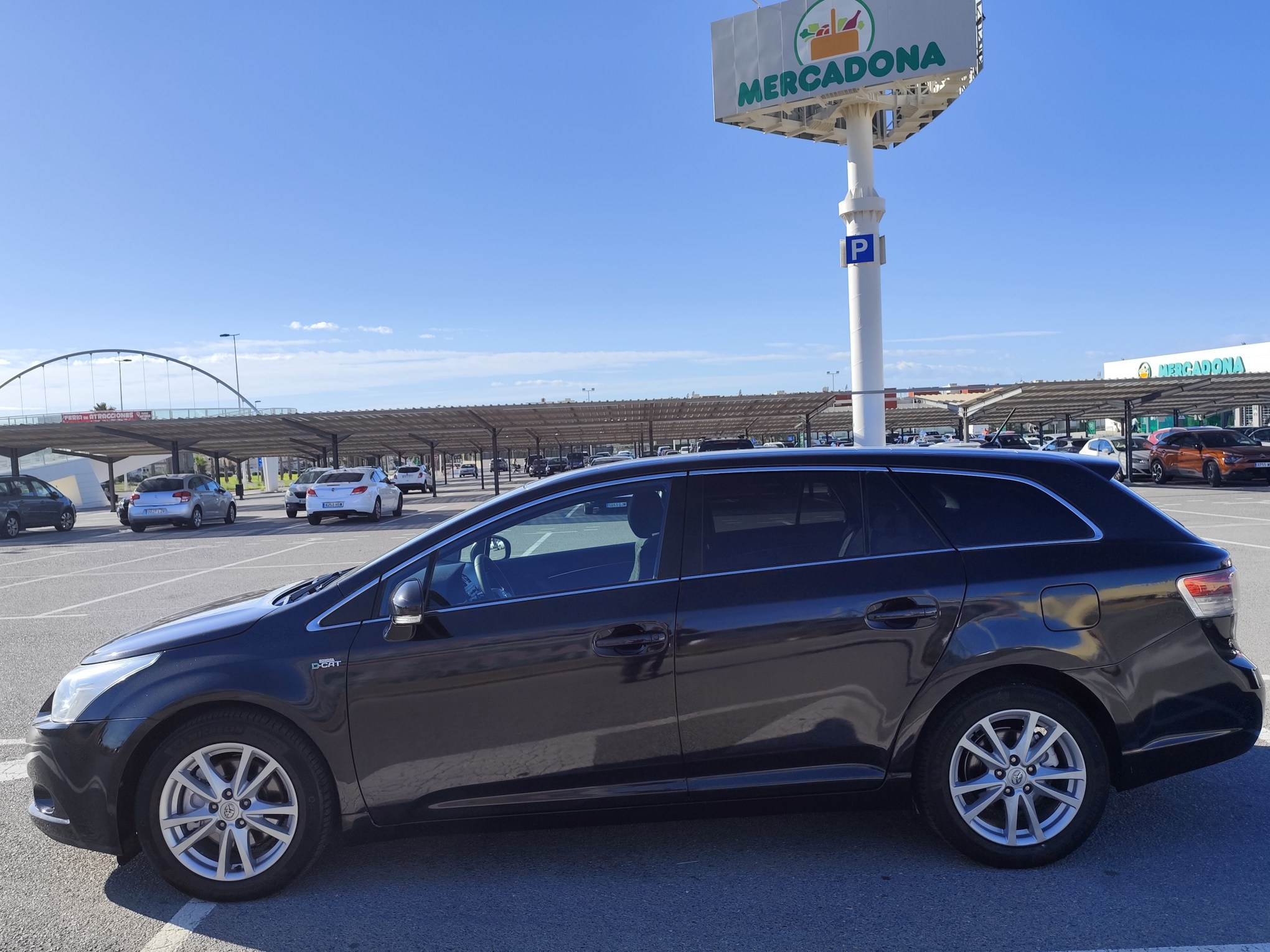 TOYOTA AVENSIS 2.2 DIESEL 150 CV 238.000 KM 2010 AUTOMATICO