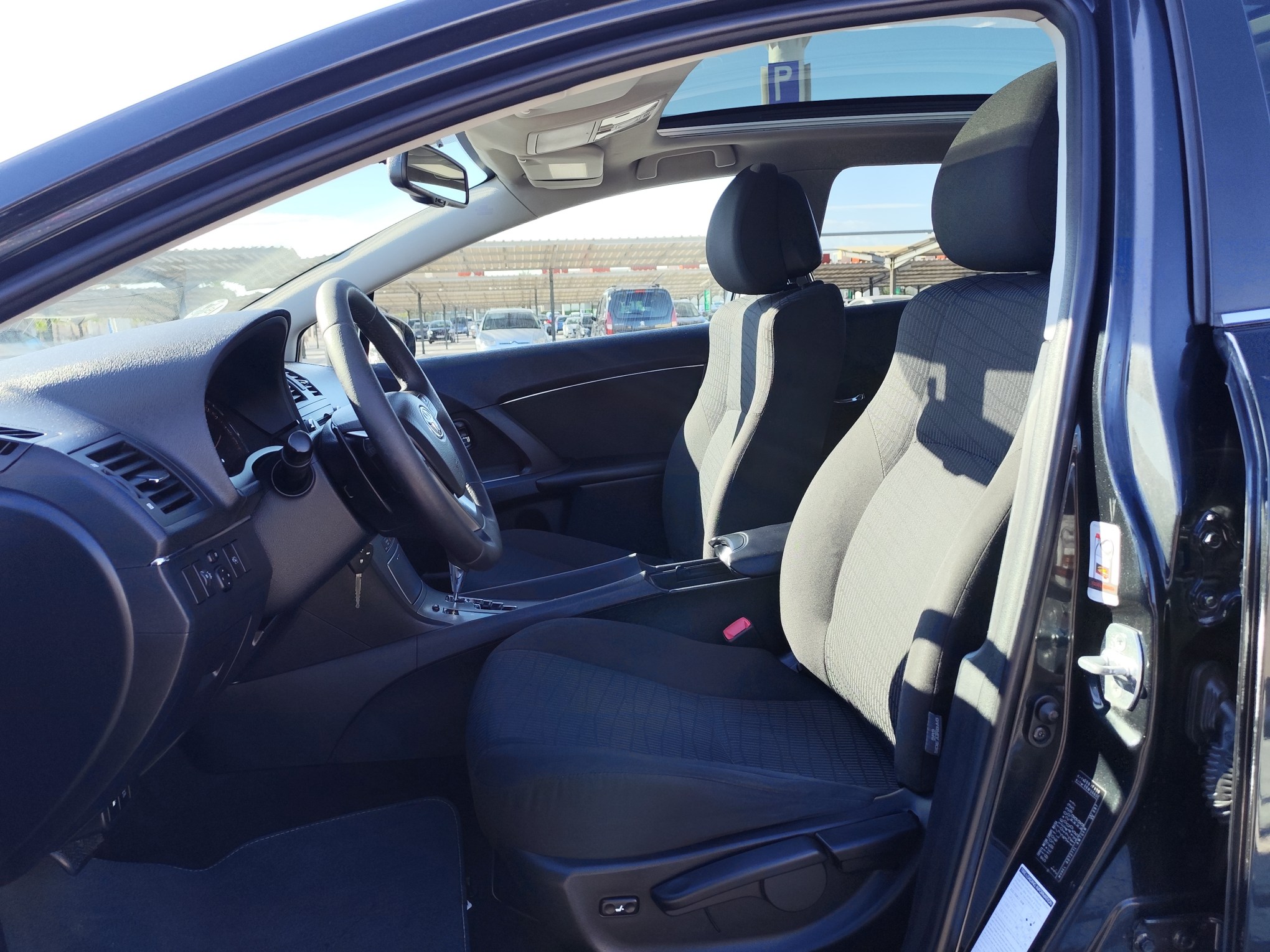 TOYOTA AVENSIS 2.2 DIESEL 150 CV 238.000 KM 2010 AUTOMATICO