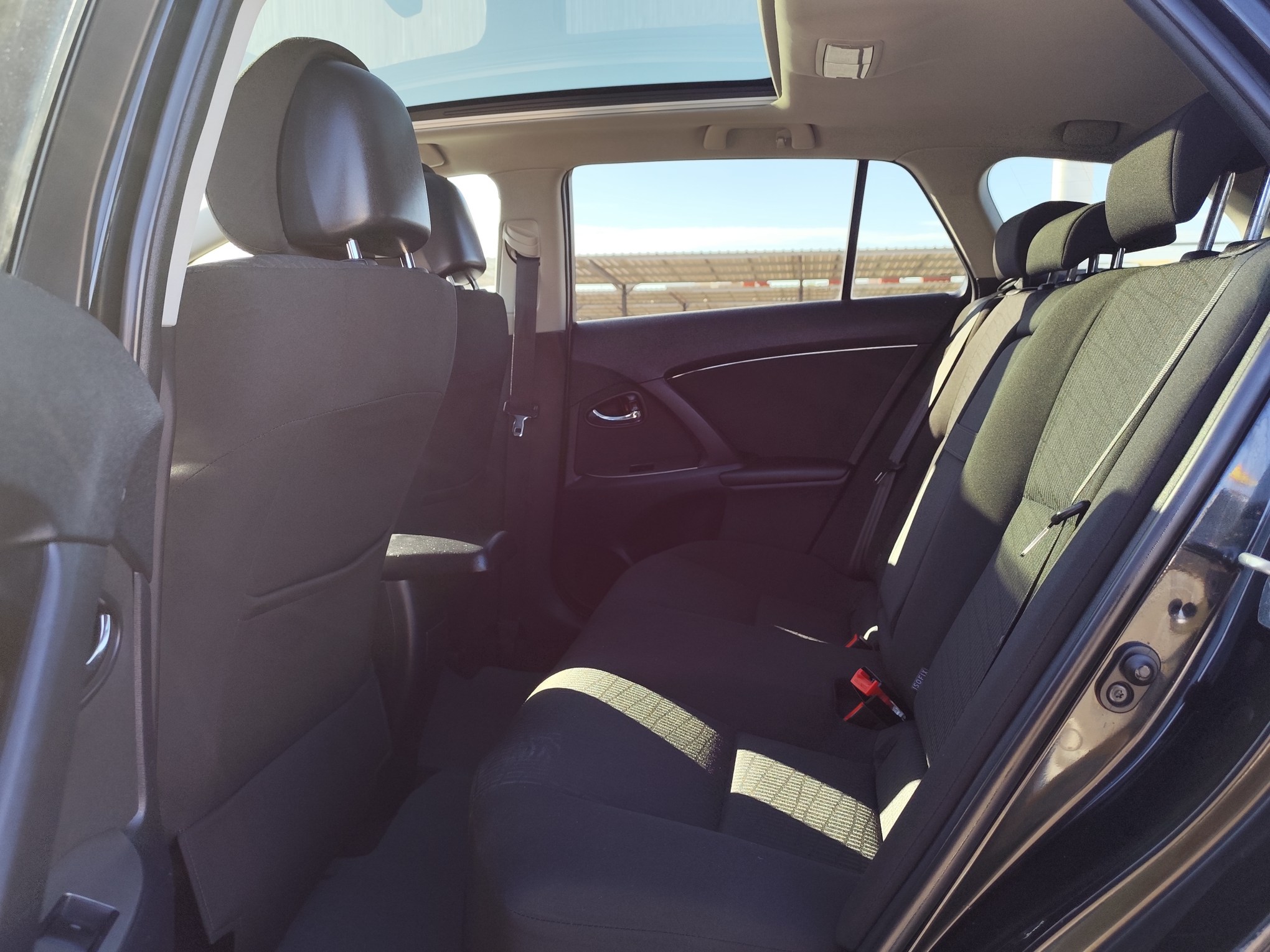 TOYOTA AVENSIS 2.2 DIESEL 150 CV 238.000 KM 2010 AUTOMATICO