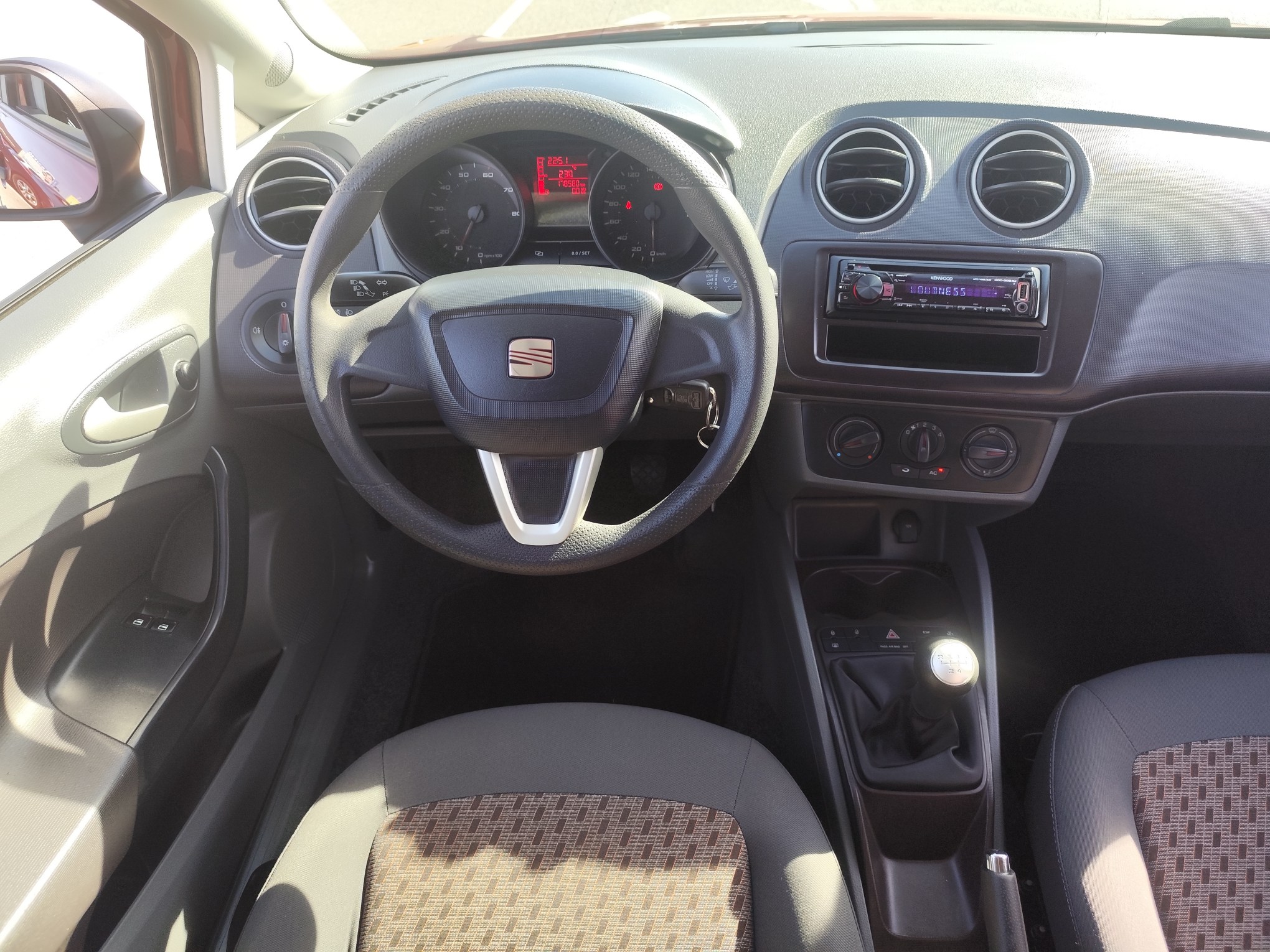 SEAT IBIZA 1.2 GASOLINA 70 CV 2009 178.000 KM MANUAL